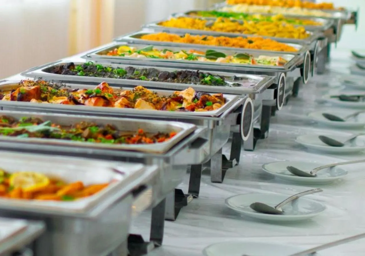 Restaurant/places to eat in Convenient Grand Plus Hotel Suvarnabhumi