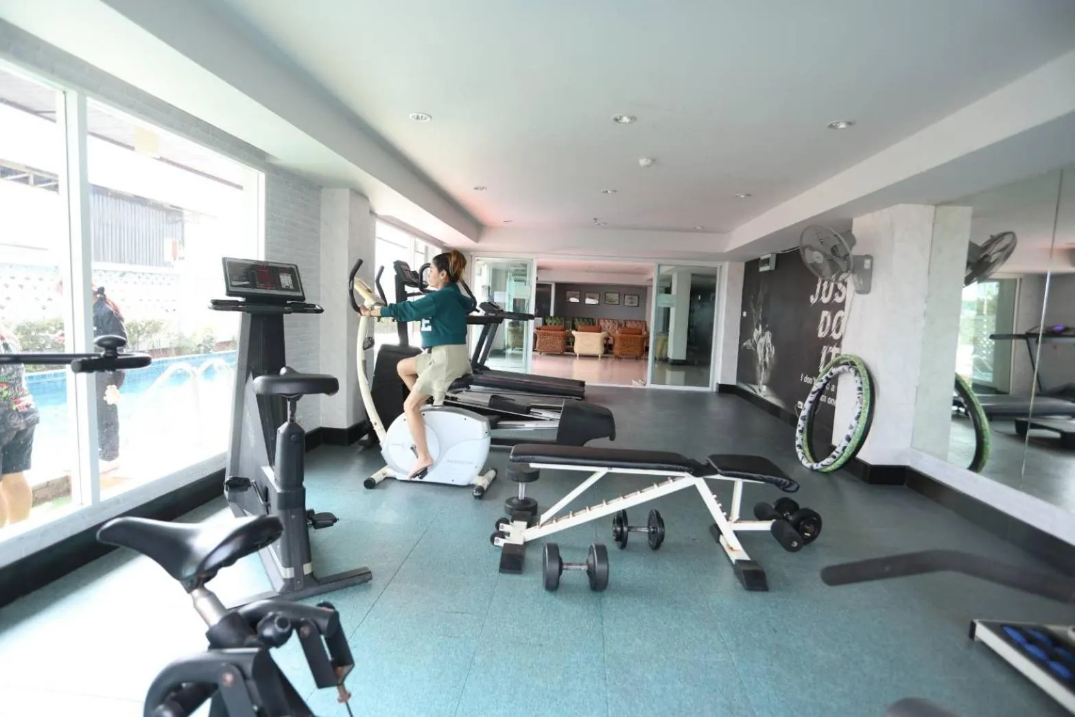 Fitness centre/facilities in Convenient Grand Plus Hotel Suvarnabhumi