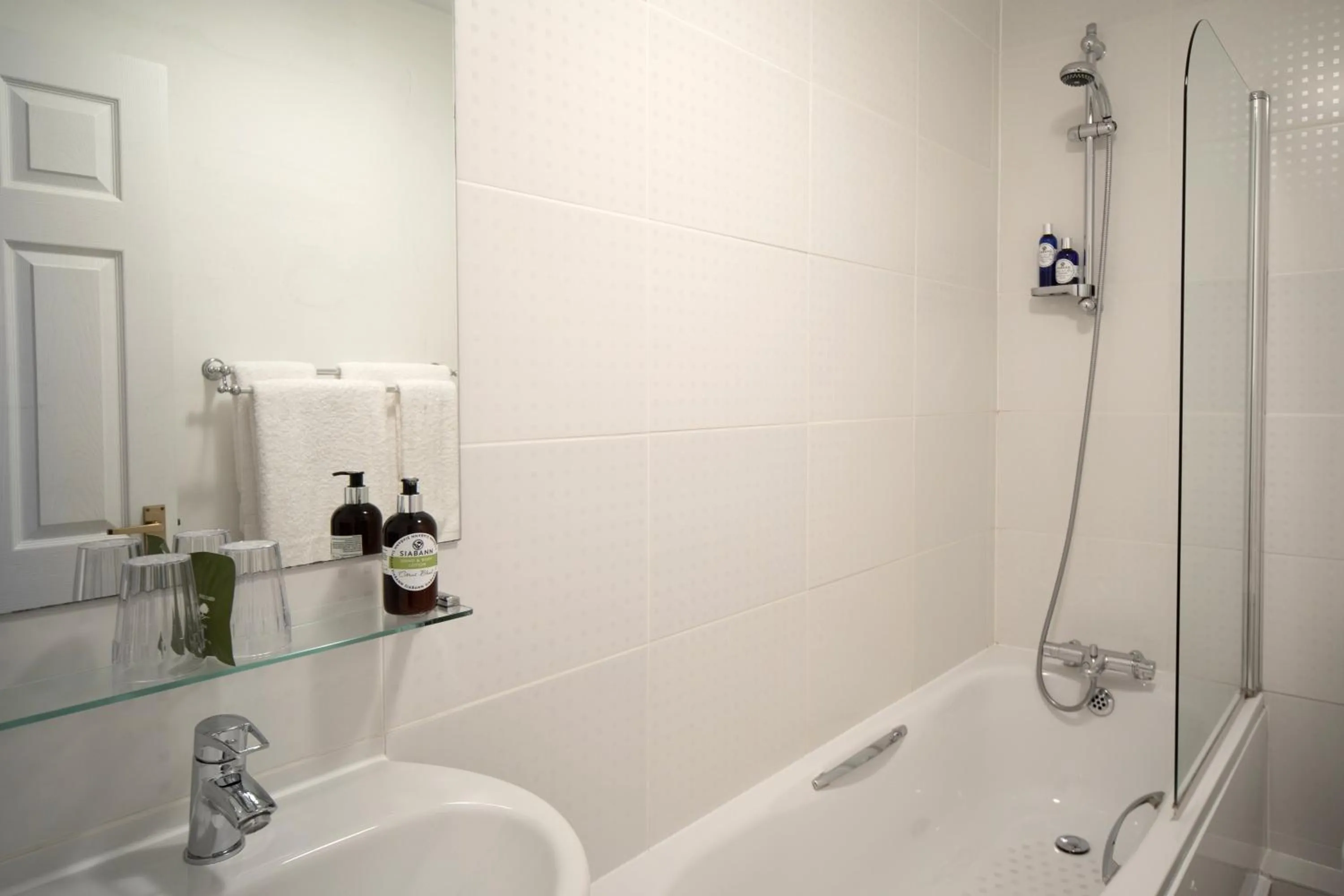 Shower in Cleeve Hill Hotel