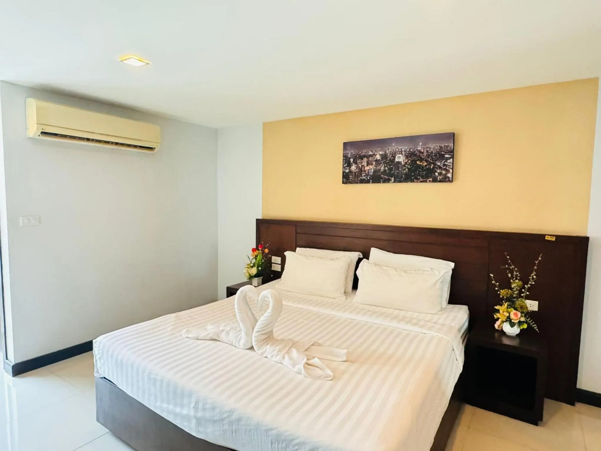 Bed in La Casa Patong