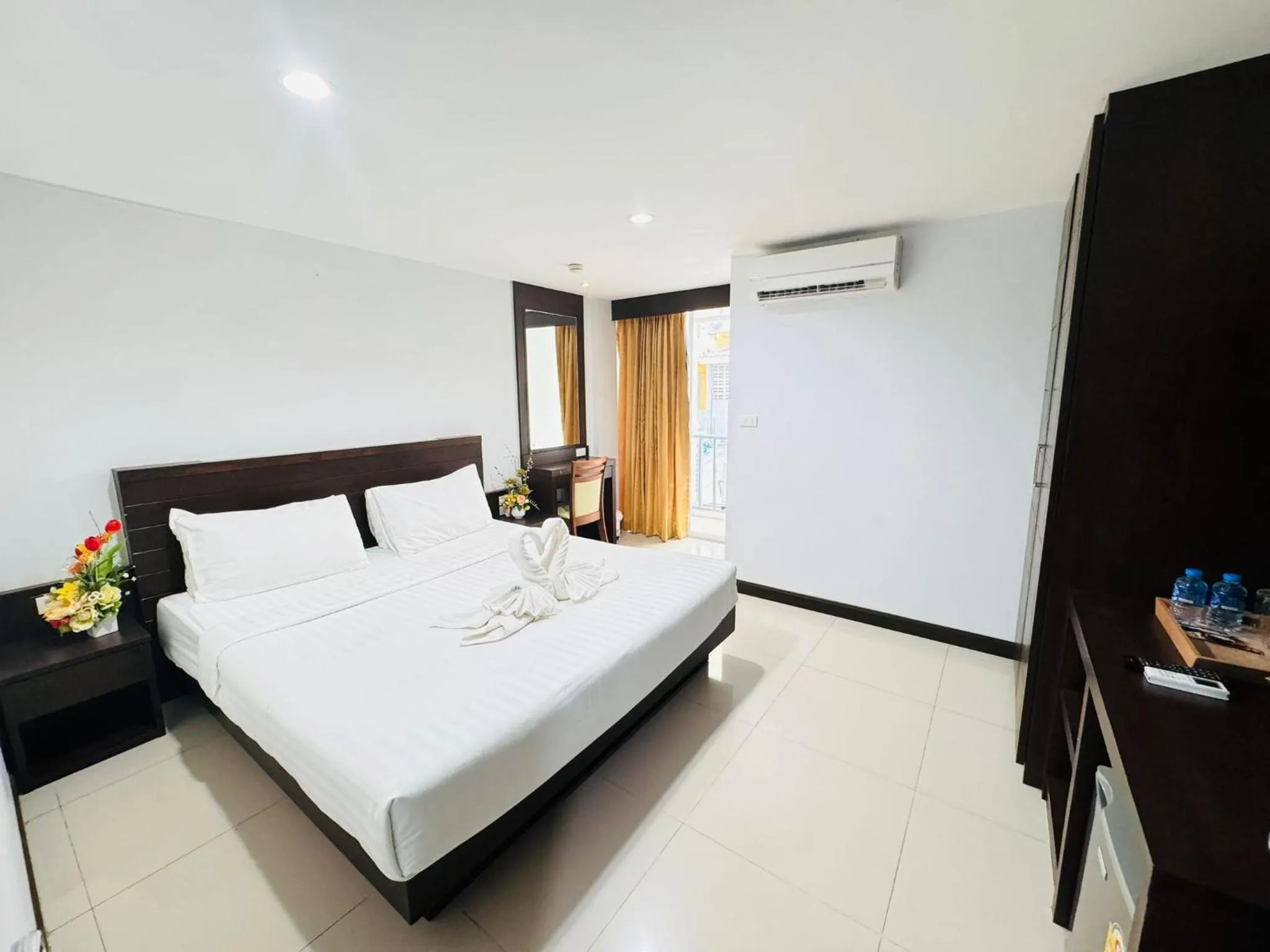 Bed in La Casa Patong