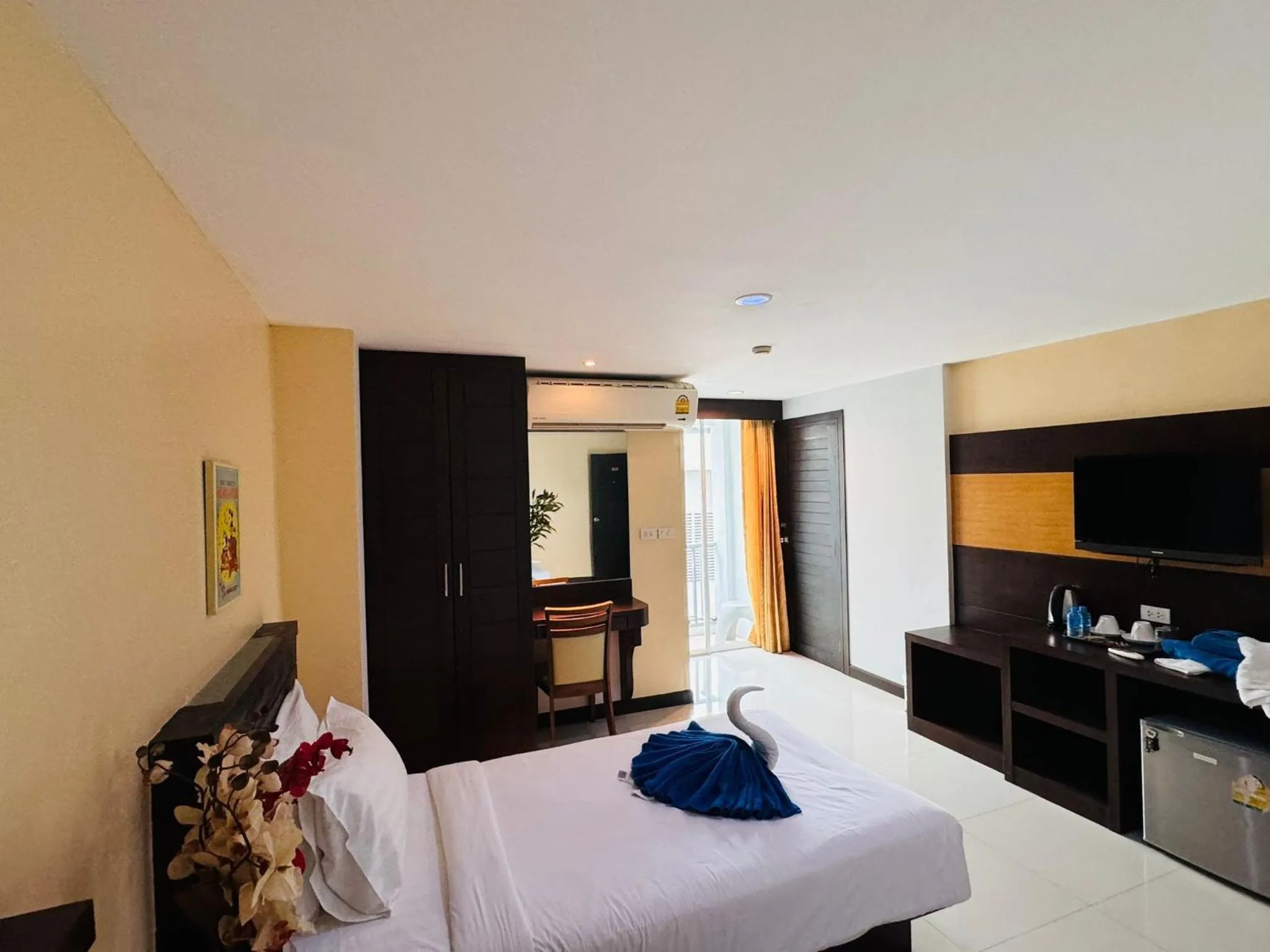 Bed in La Casa Patong