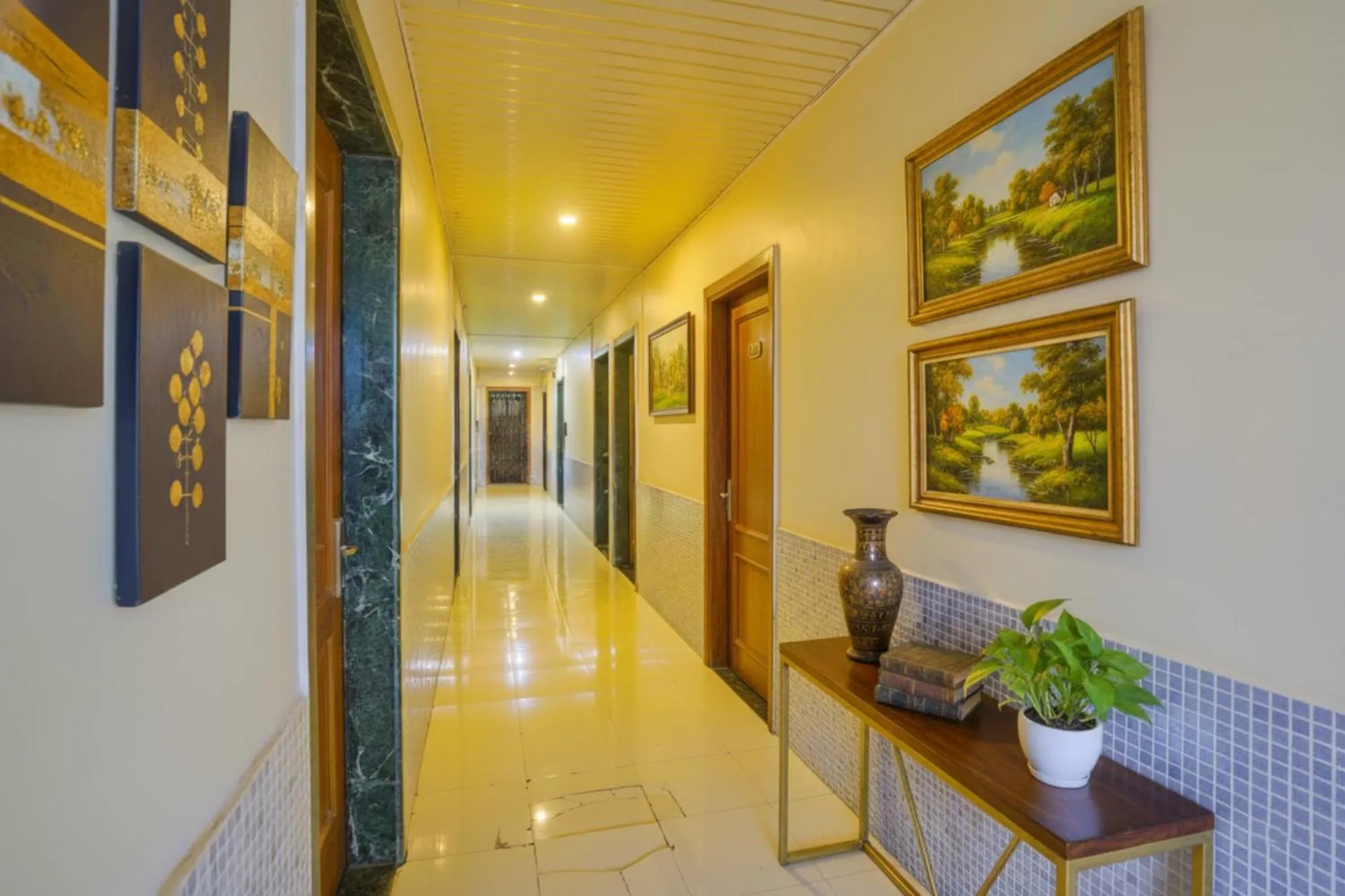 FabHotel Wagholi Inn
