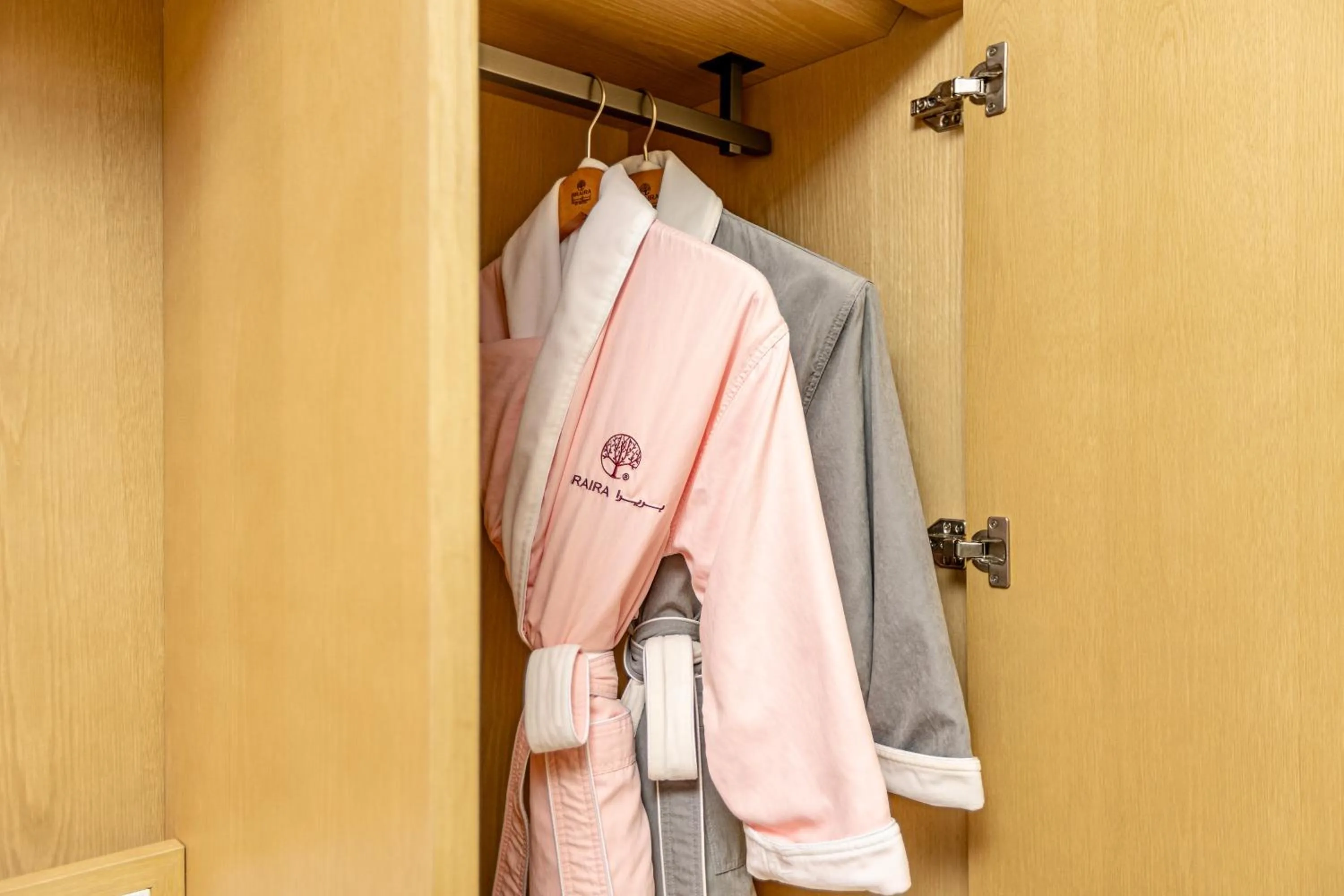 wardrobe in Braira Al Rass