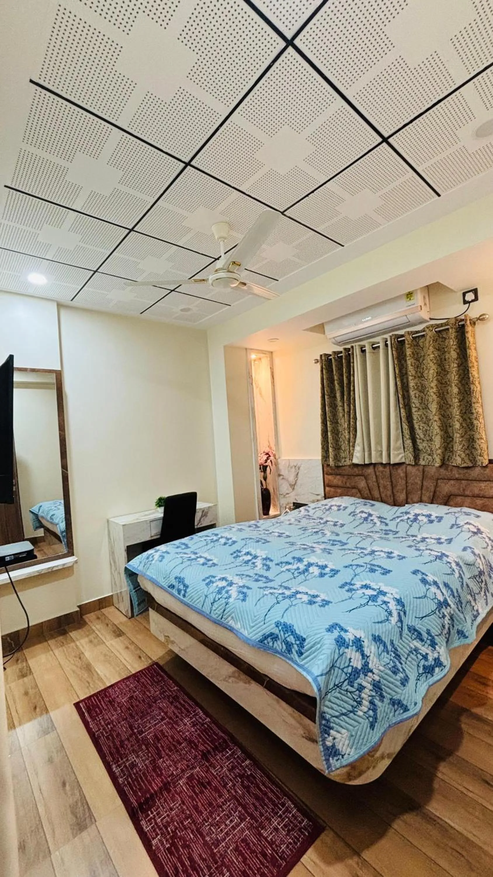 Bed in Hotel Vivaanta