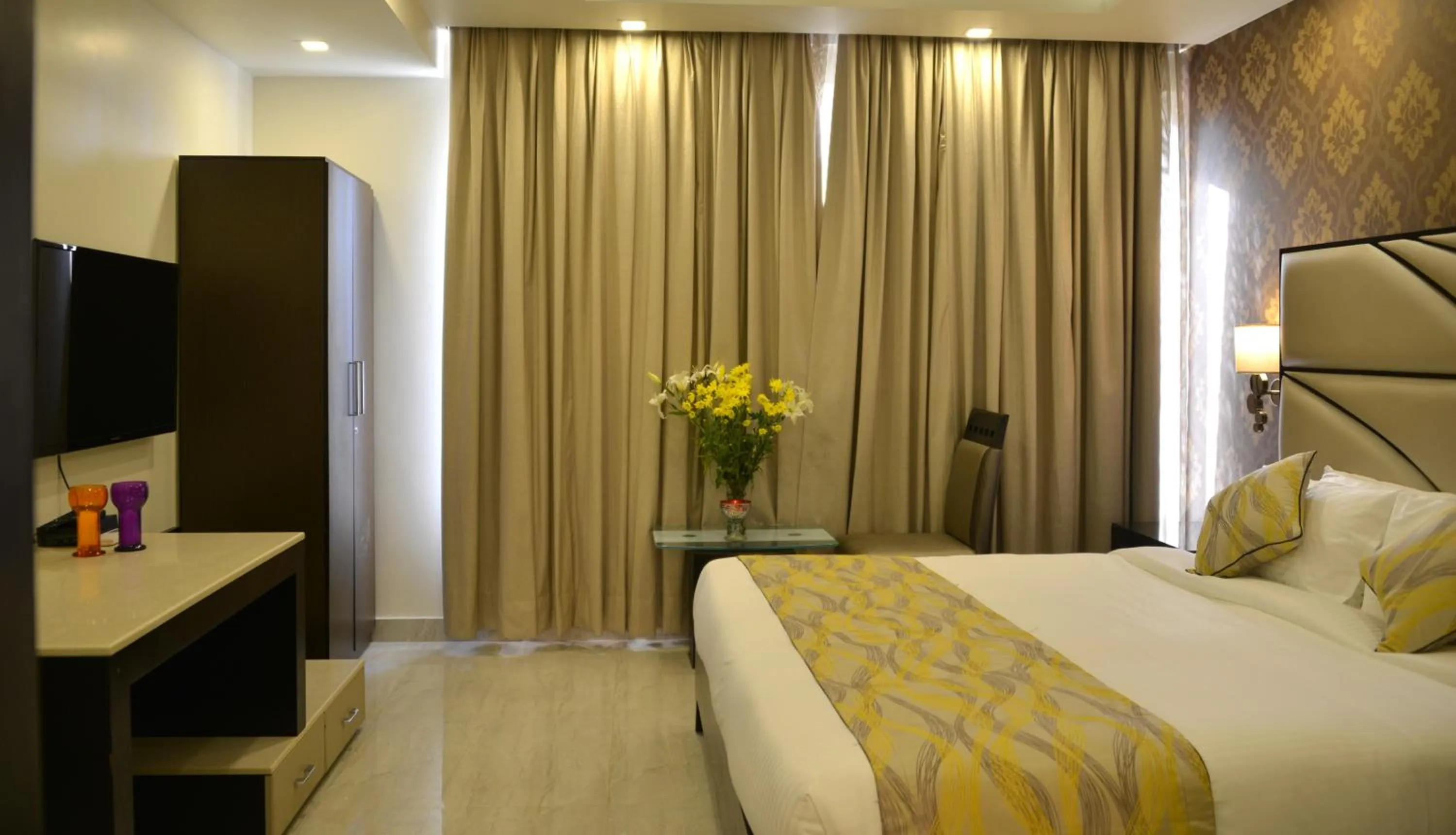 Photo of the whole room, Bed in Orabella Villas & Suites