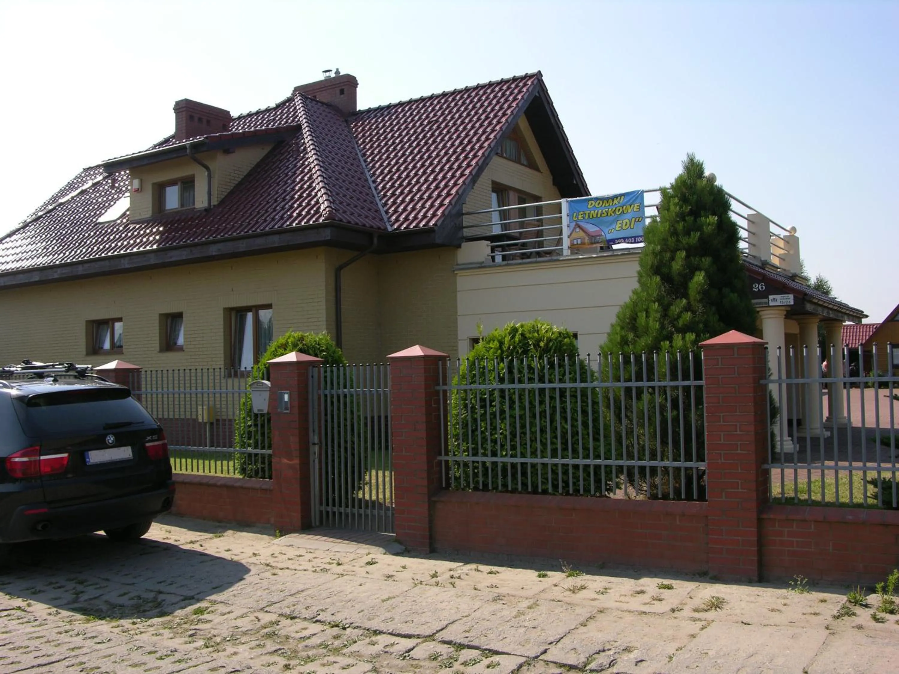 Property building in Willa Edi