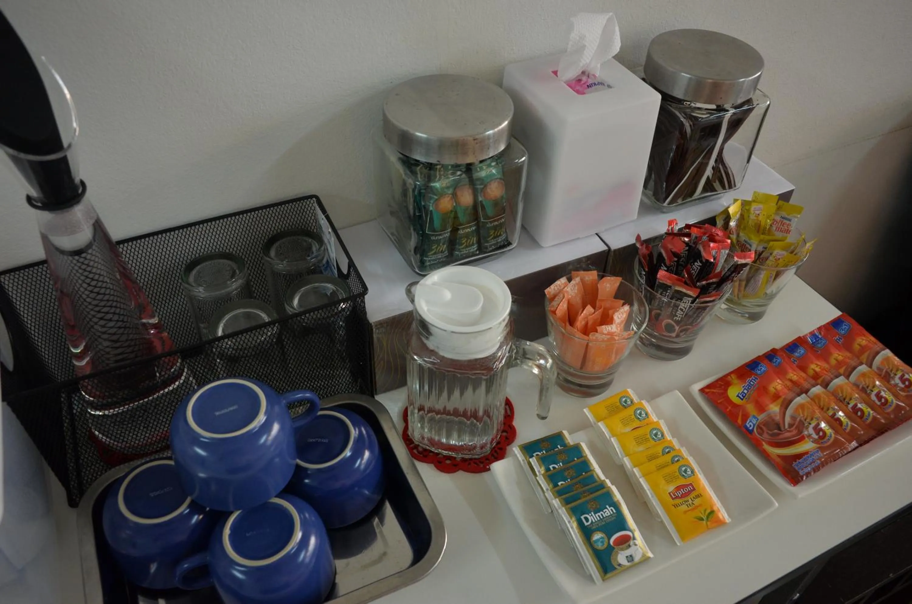 Communal lounge/ TV room in Honghub Sakon Hotel