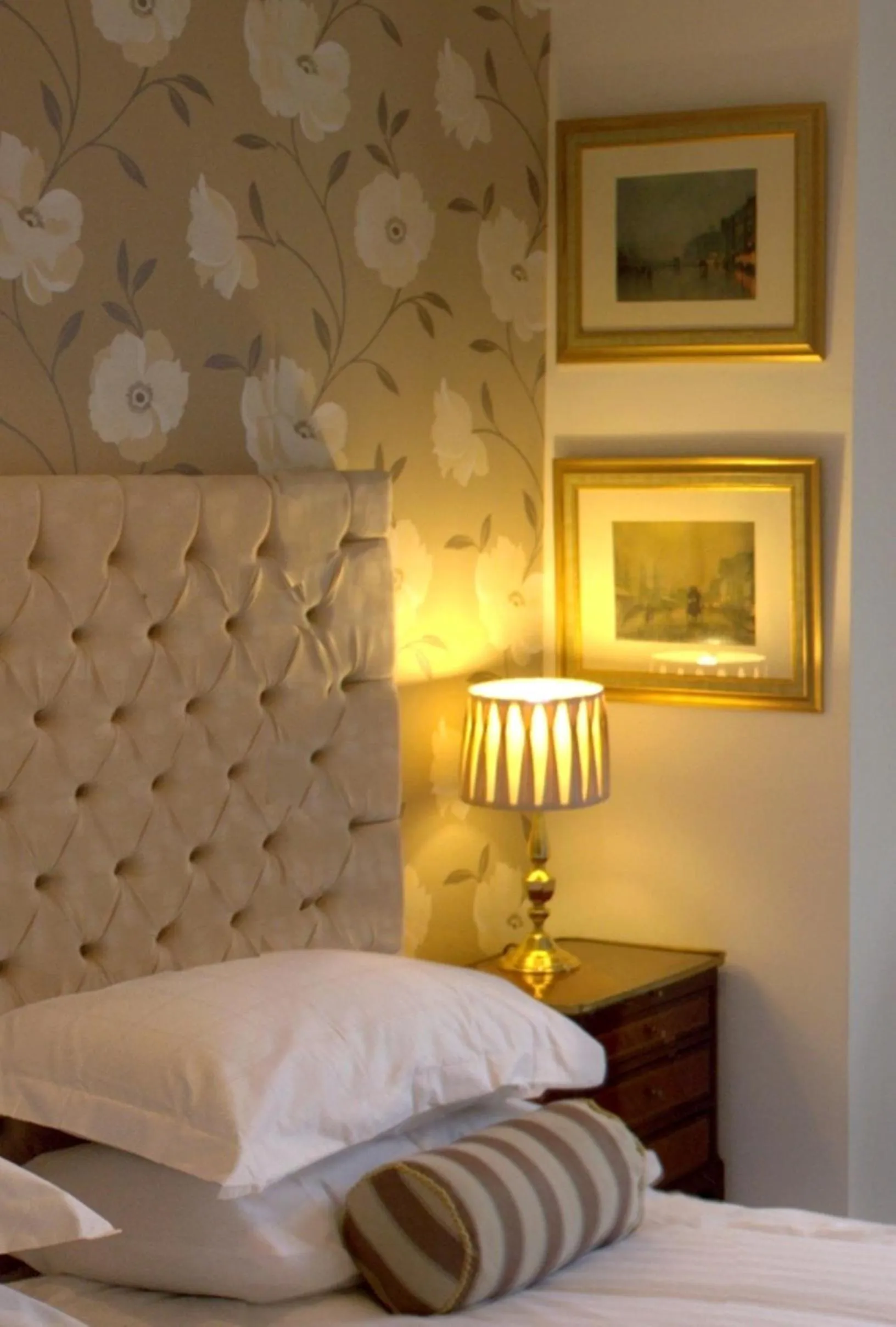 Bed in The Georgian Town House Hotel