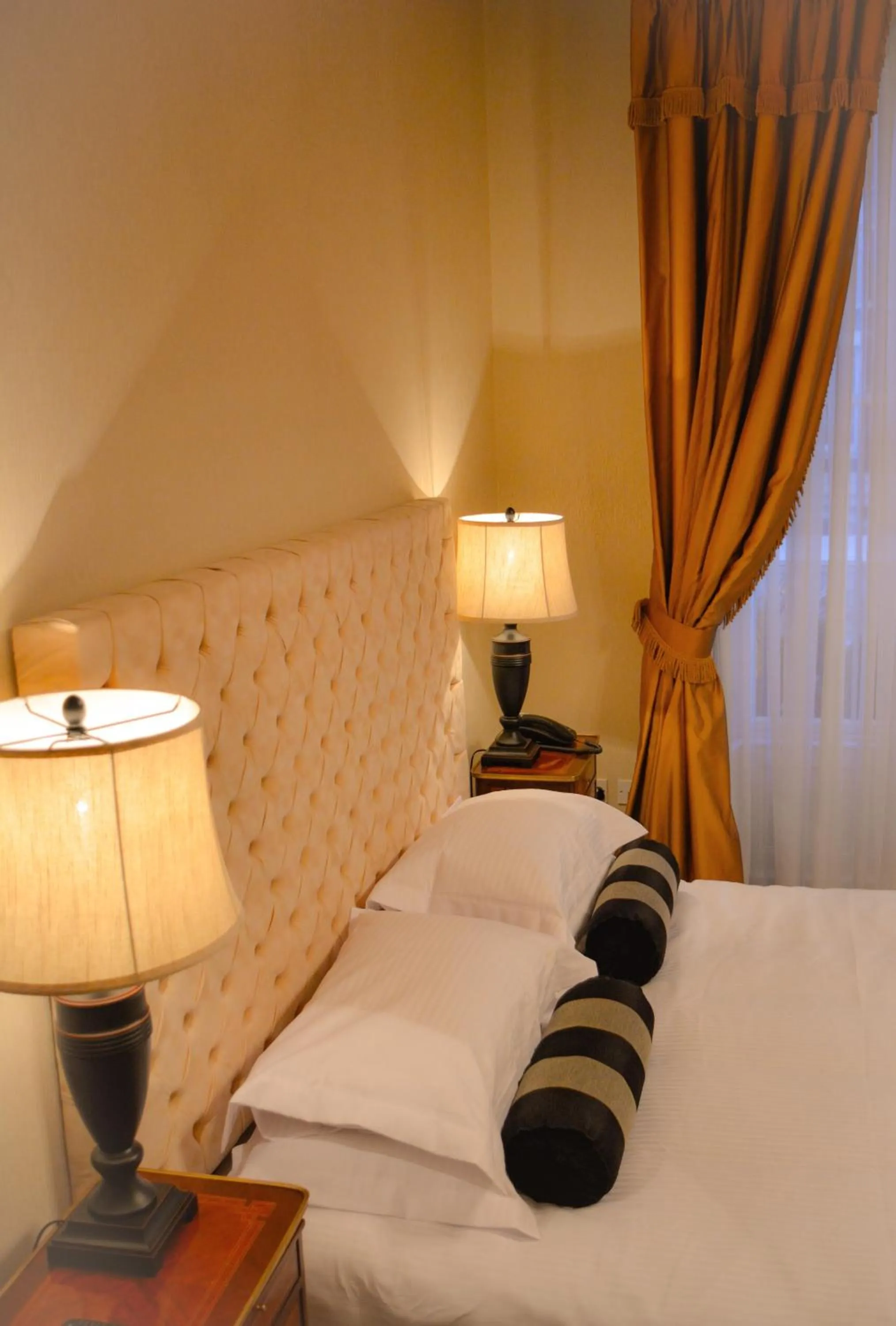 Bed in The Georgian Town House Hotel