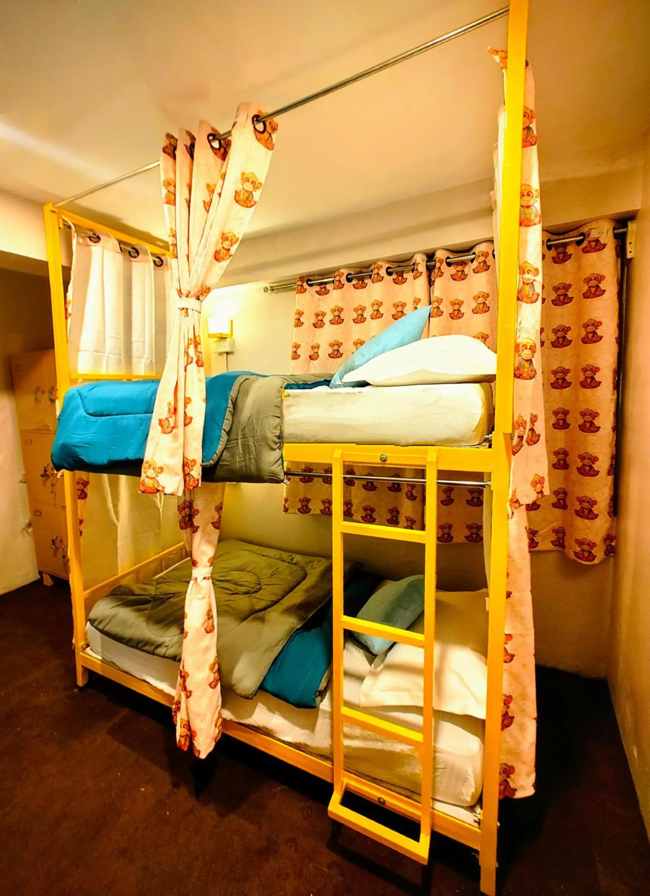 bunk bed, Bed in Hidden Monkey Stays Darjeeling, Batasia bunk bed, Bed in Hidden Monkey Stays Darjeeling, Batasia