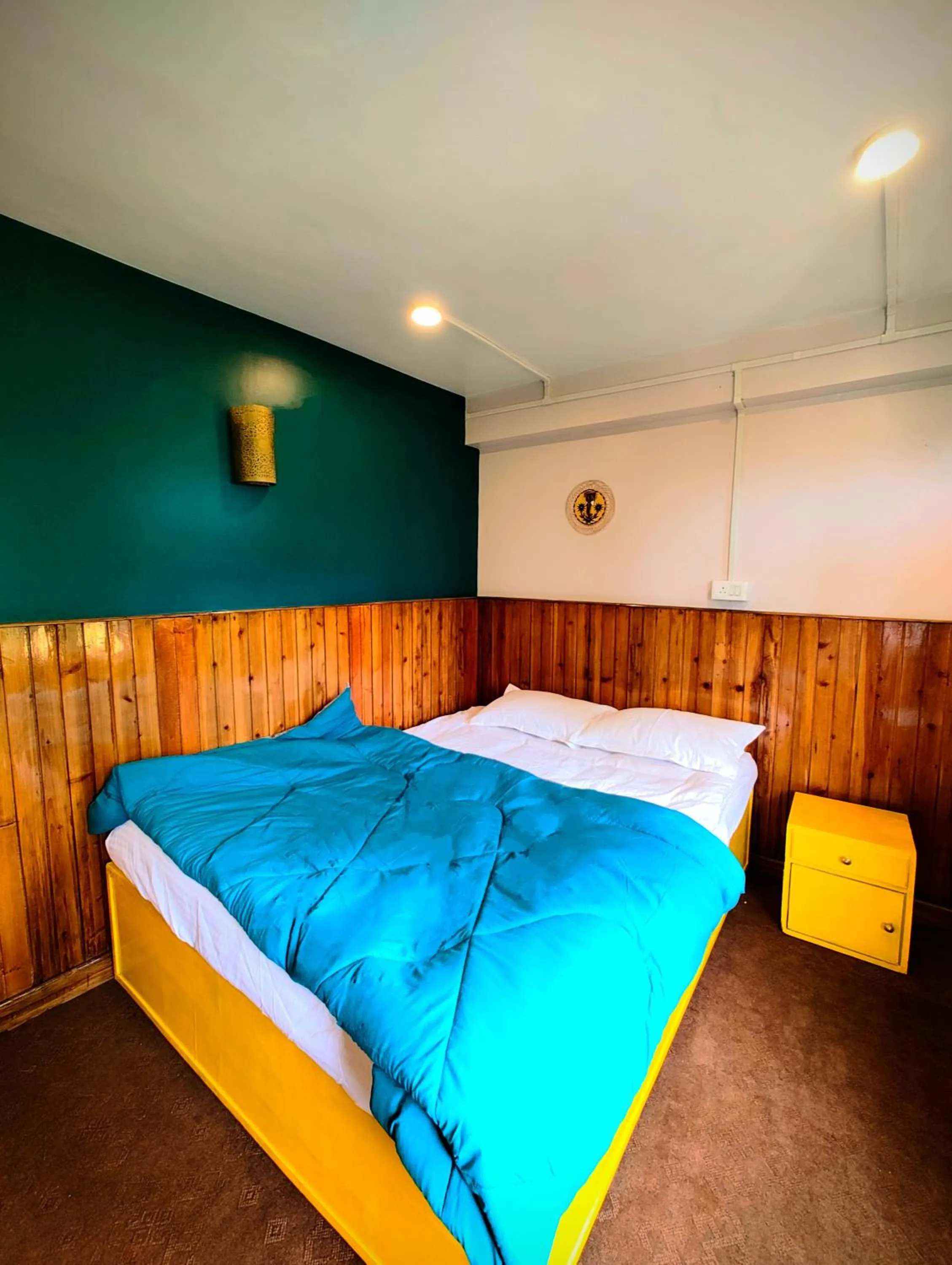 Bed in Hidden Monkey Stays Darjeeling, Batasia