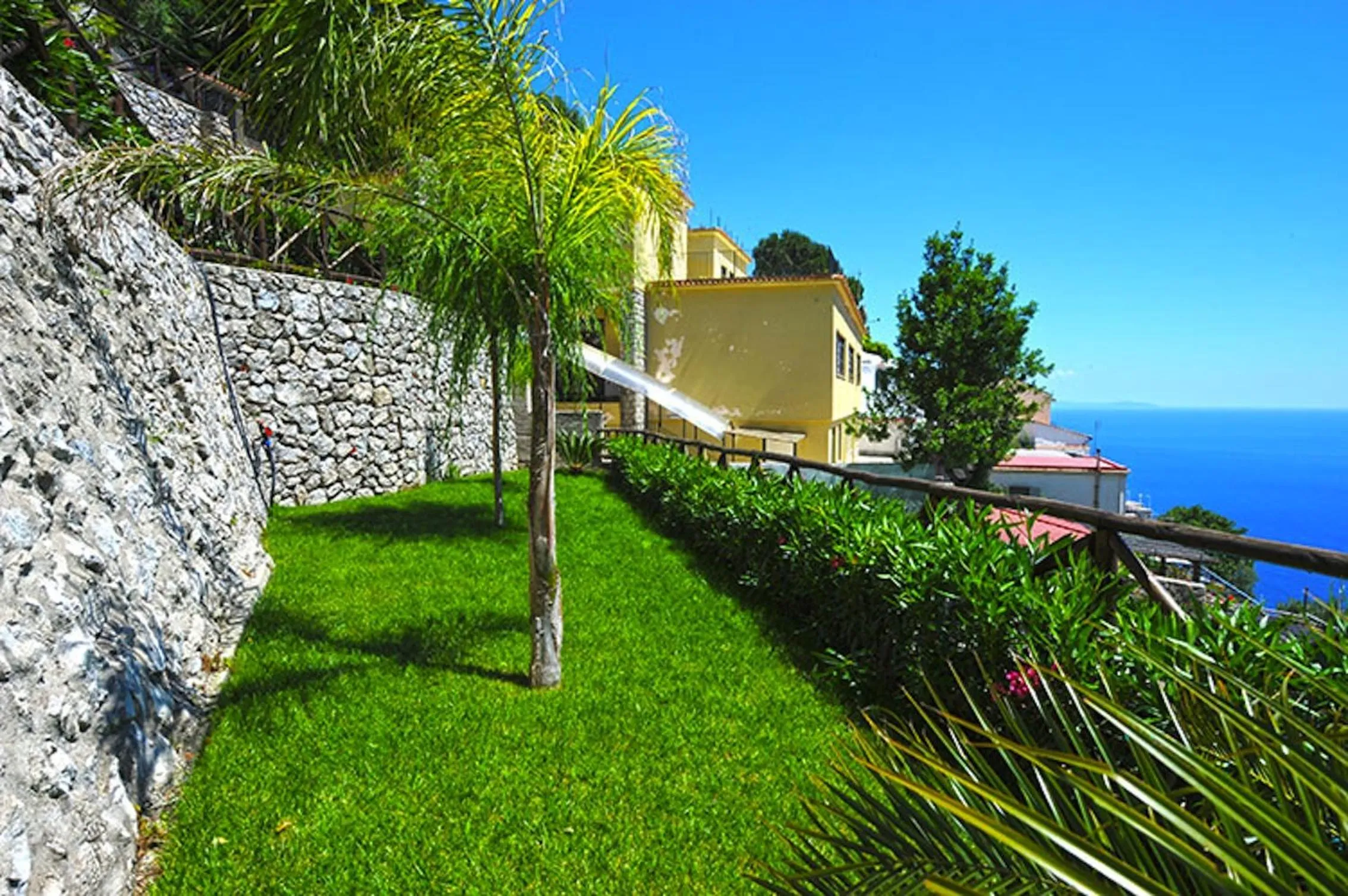 Spring in Villa Knight