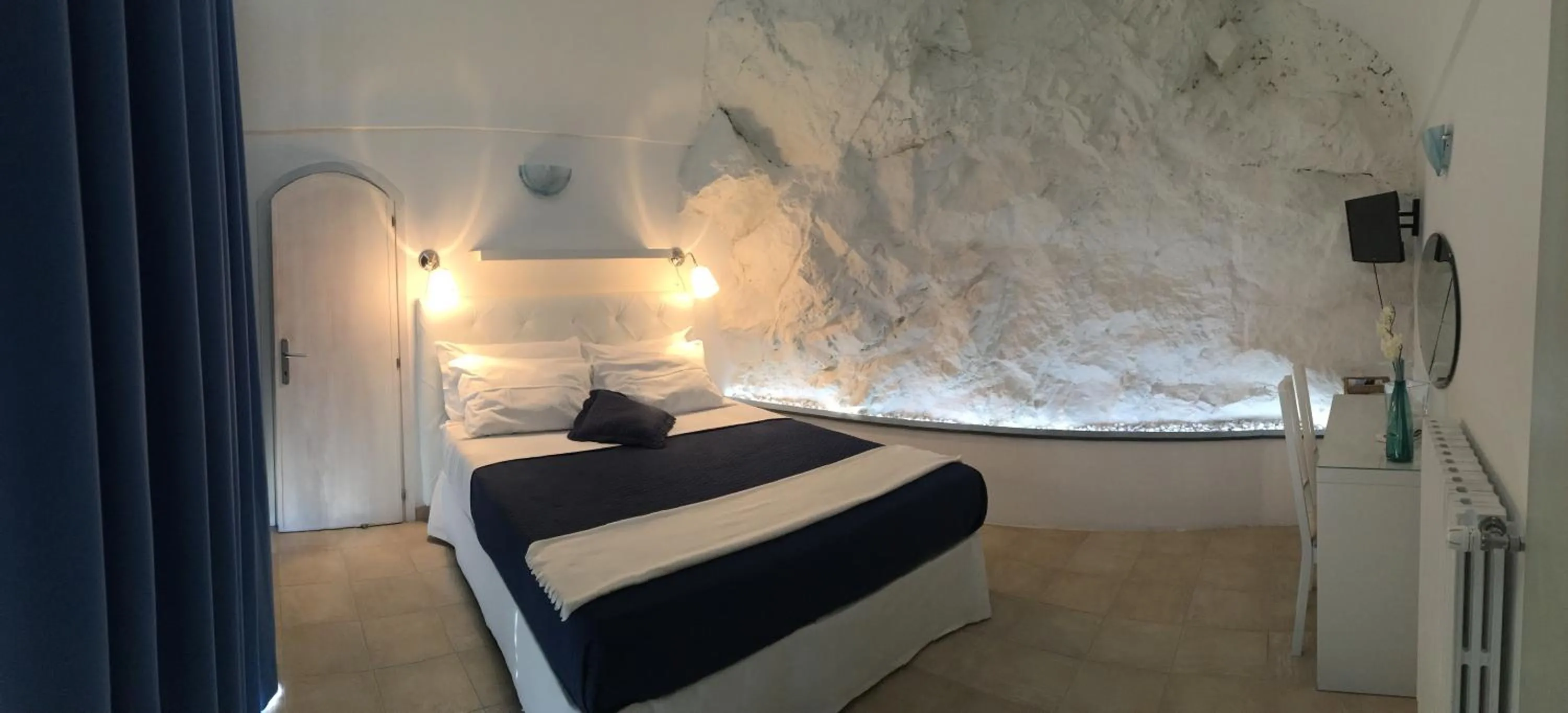Bed in Villa Knight
