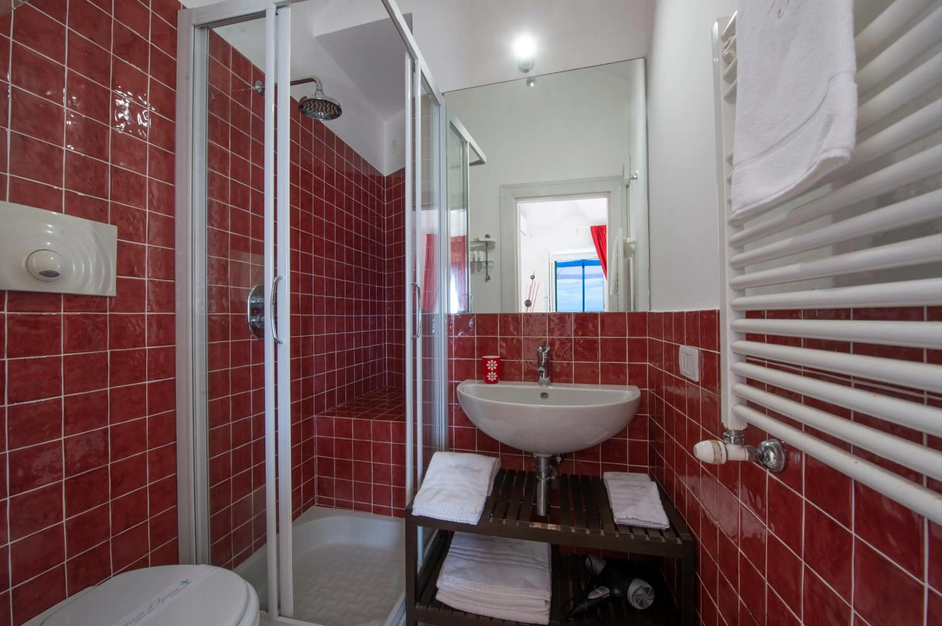 Shower in Villa Knight