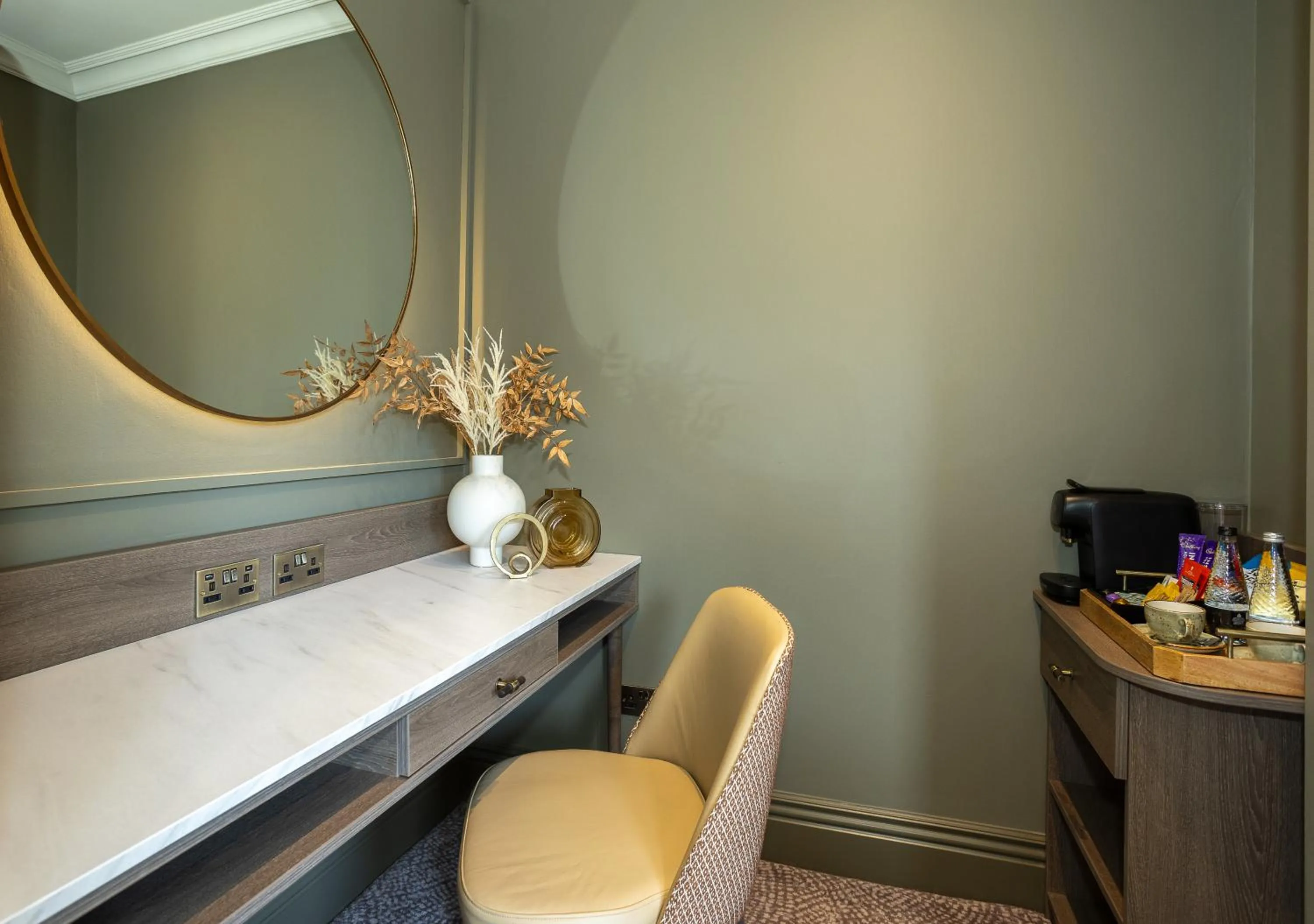 Seating area in Cedar Court Hotel Harrogate