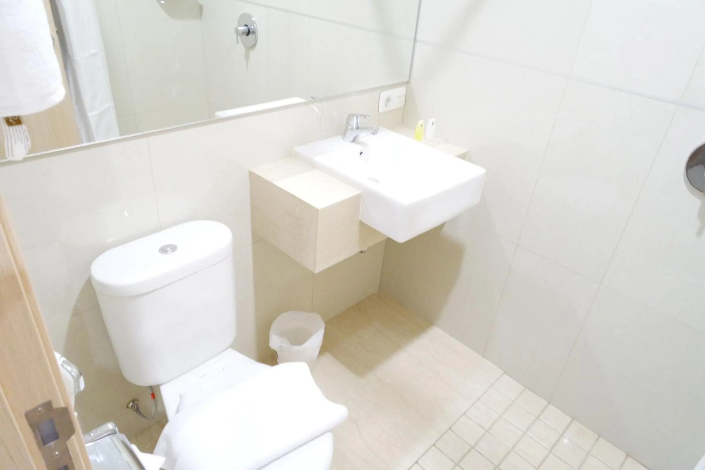 Bathroom in Yokotel Hotel