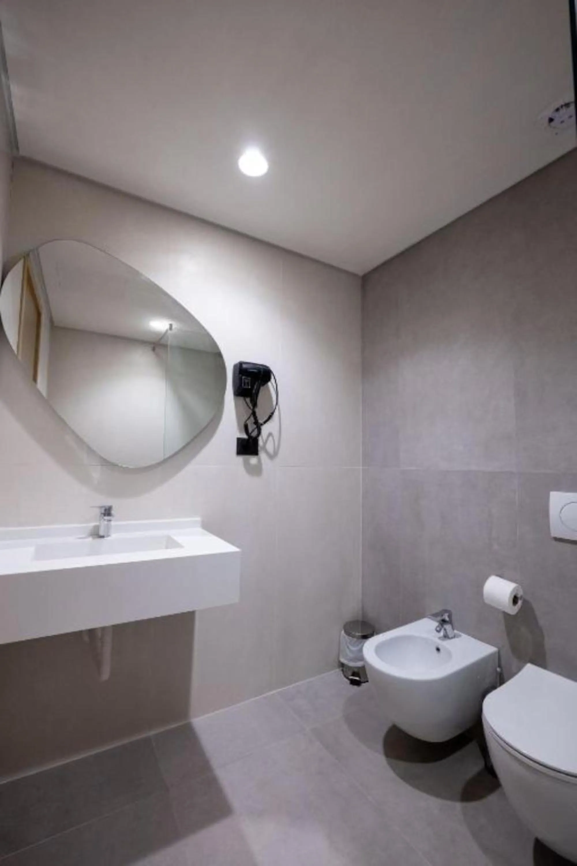 Shower in Grand Hotel Saranda