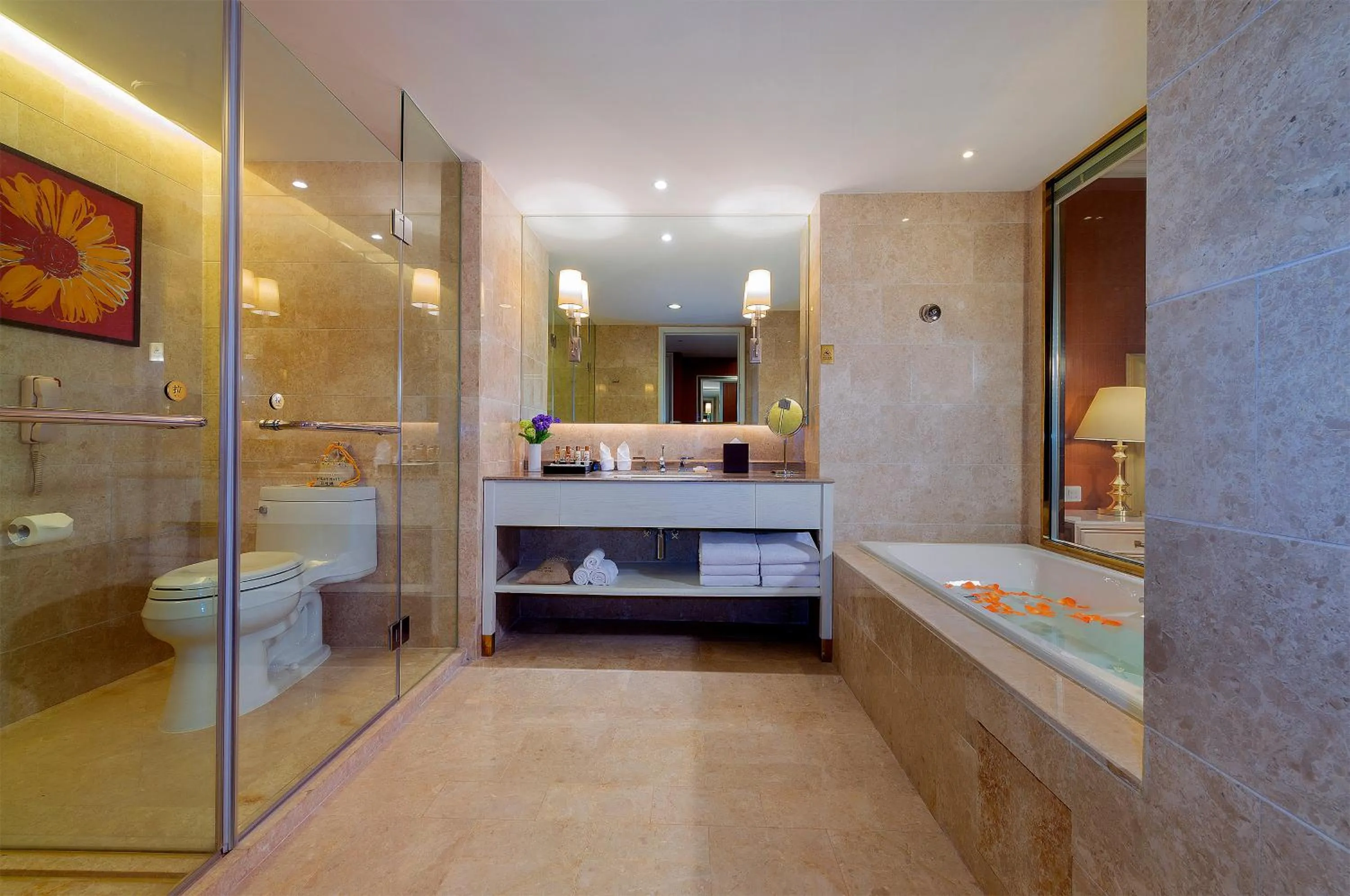 Shower in Similan Hotel Zhuhai-Gongbei Port