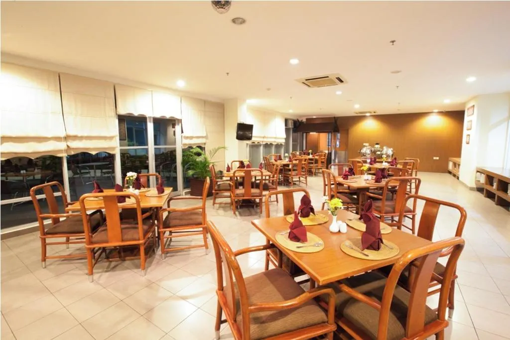 Buffet breakfast in Hotel Luwansa Palangkaraya