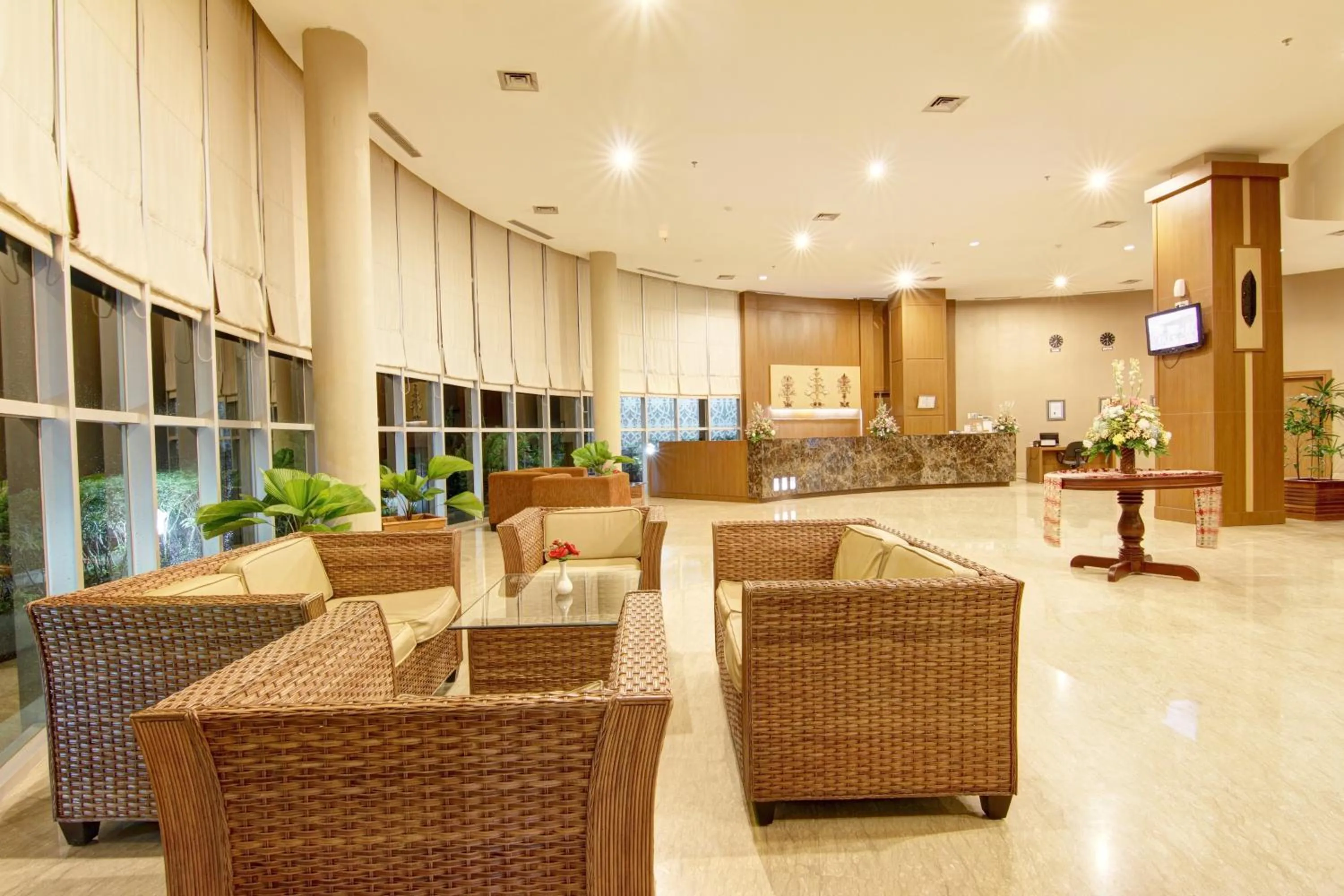 Communal lounge/ TV room in Hotel Luwansa Palangkaraya