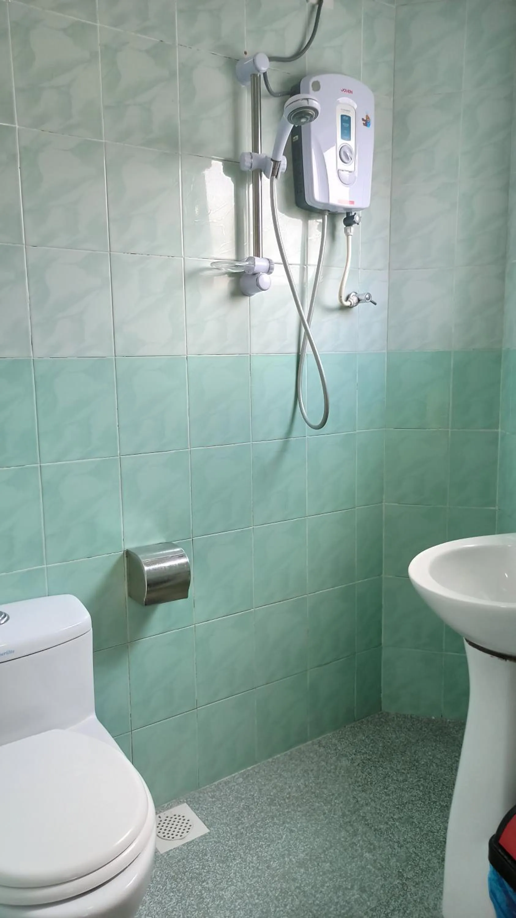 Bathroom in Ria Cameron Hotel