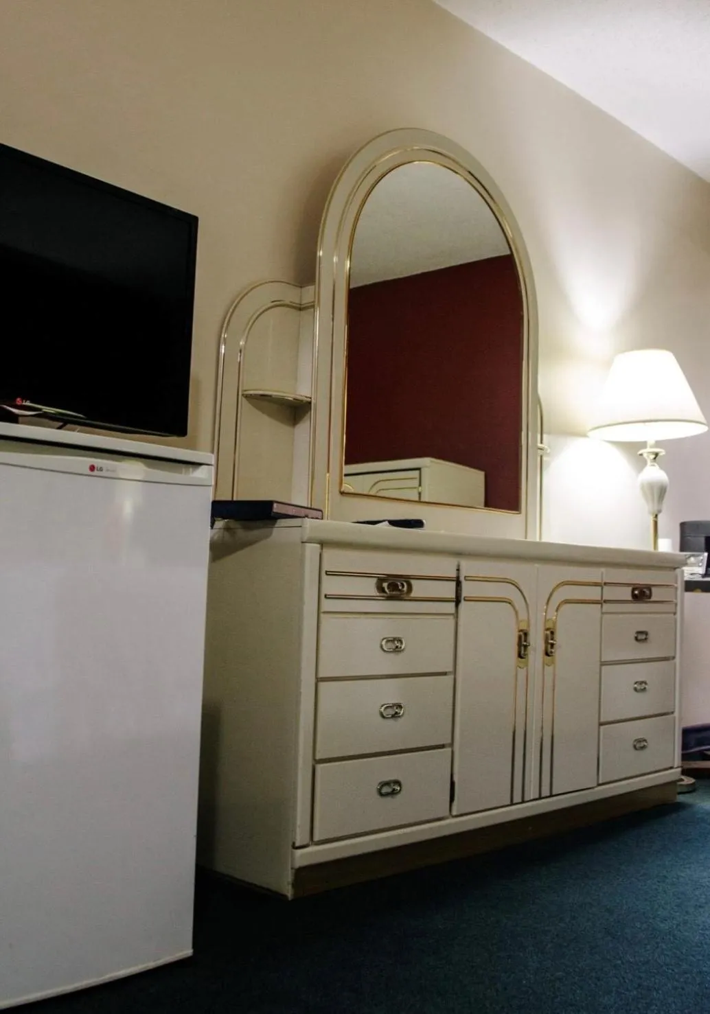 TV and multimedia in The Fort Hotel