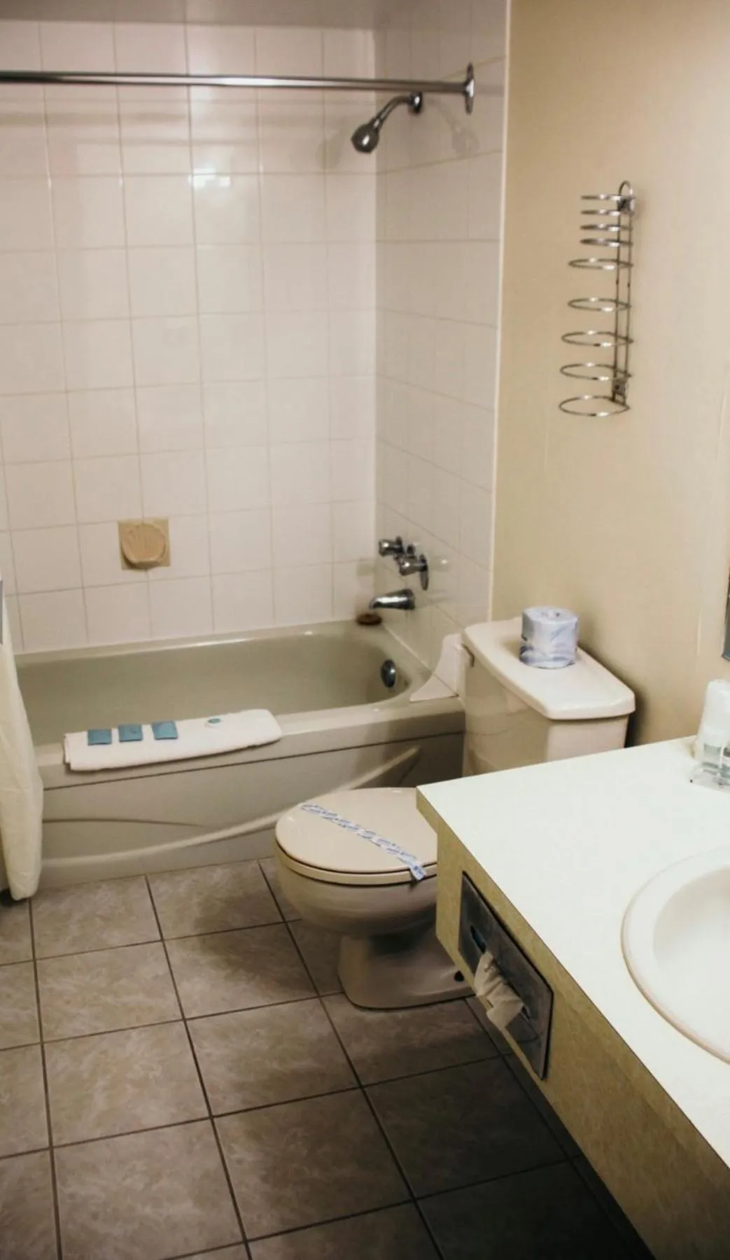 Shower in The Fort Hotel