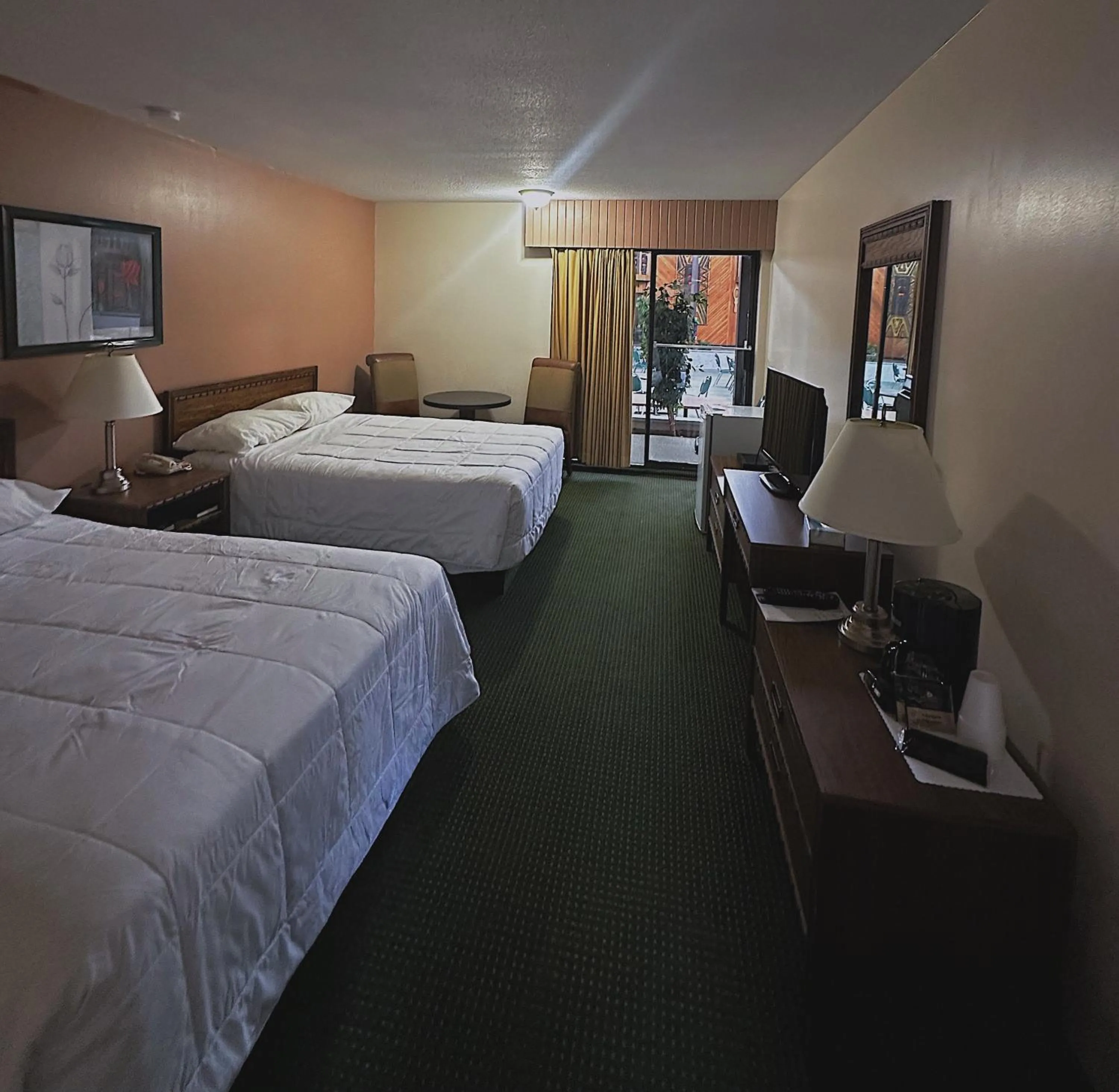 TV and multimedia, Bed in The Fort Hotel