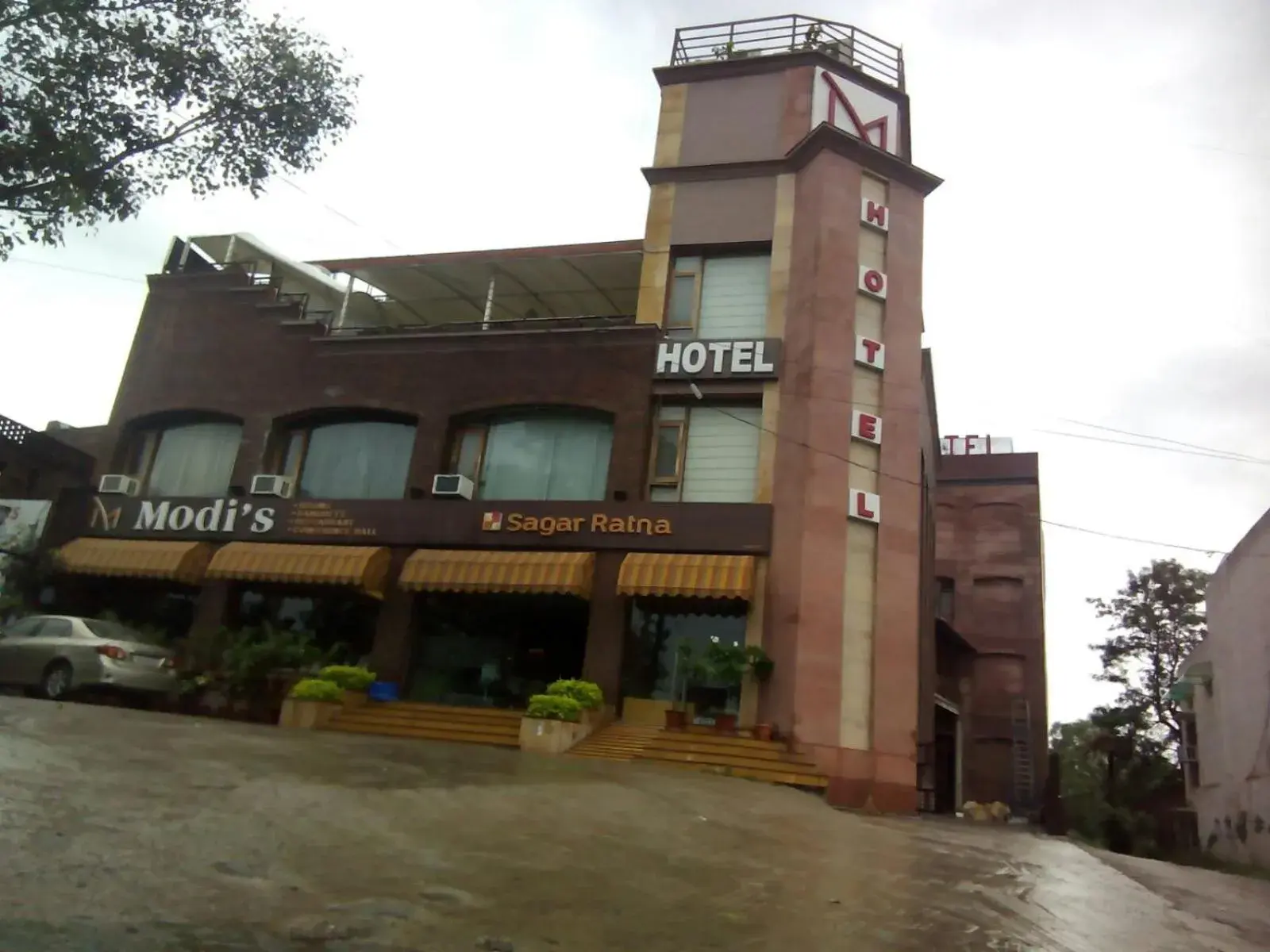 Property building in Modi Hotel & Resorts Property building in Modi Hotel & Resorts