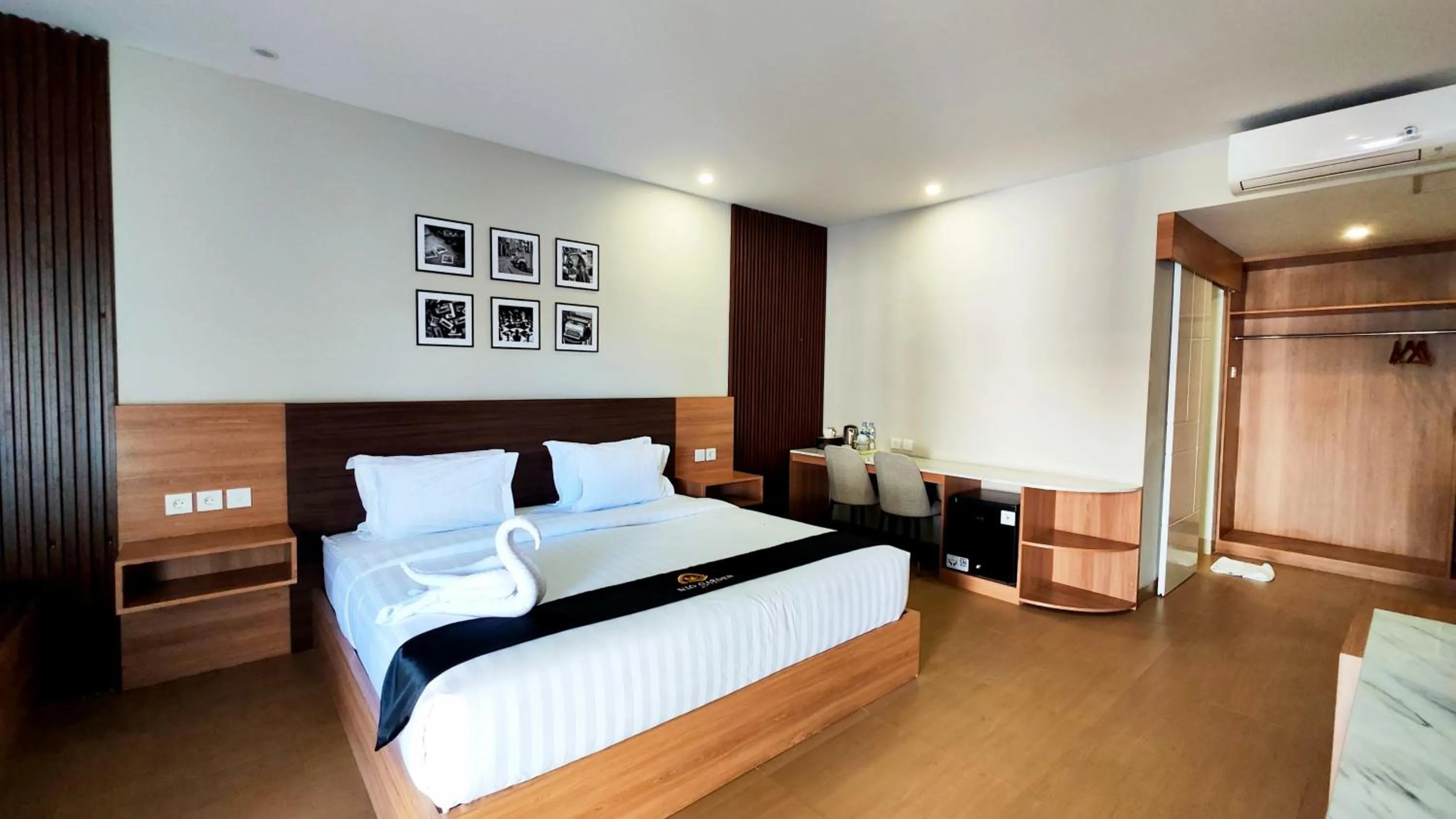 Bed in Nio Garden Hotel