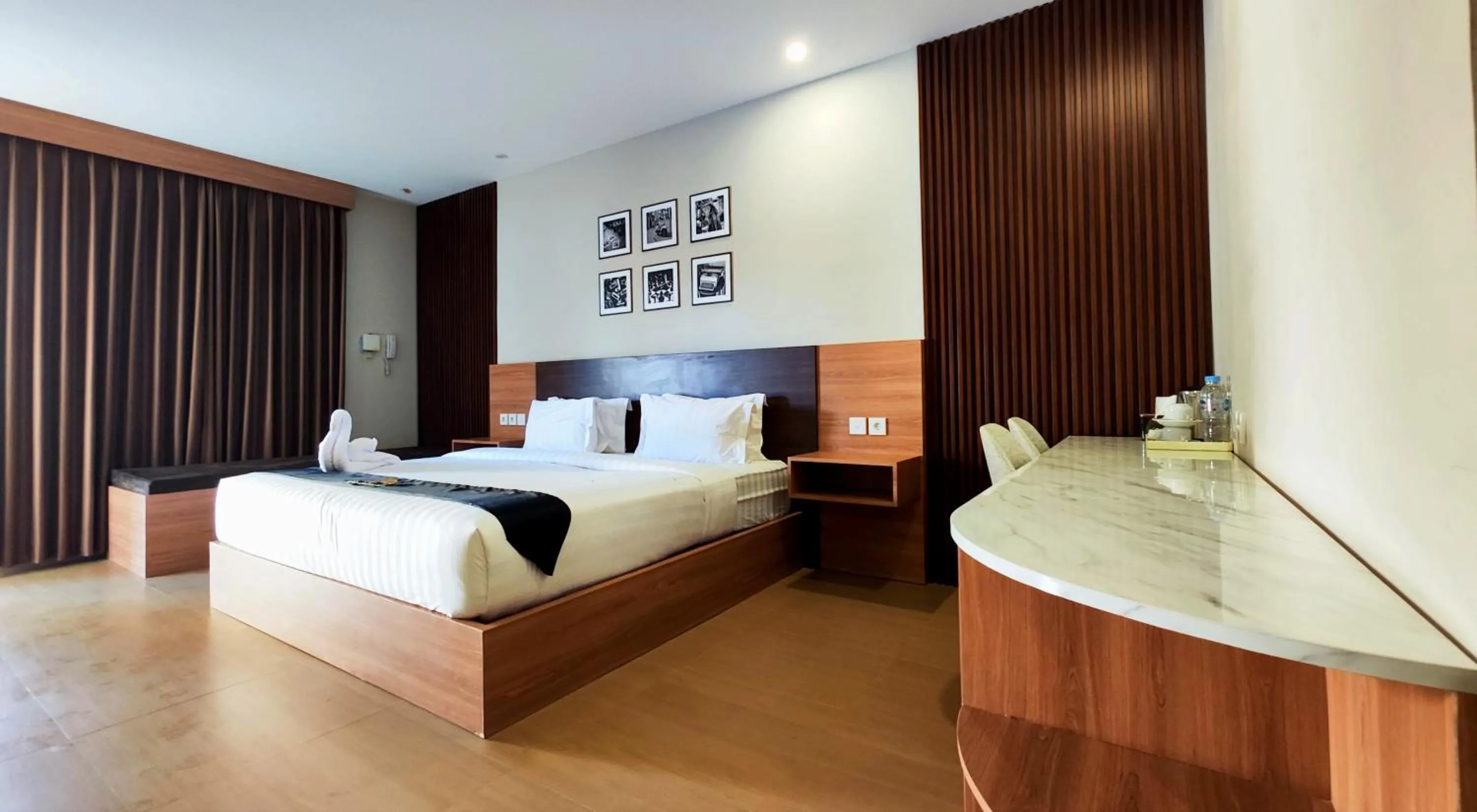 Bed in Nio Garden Hotel