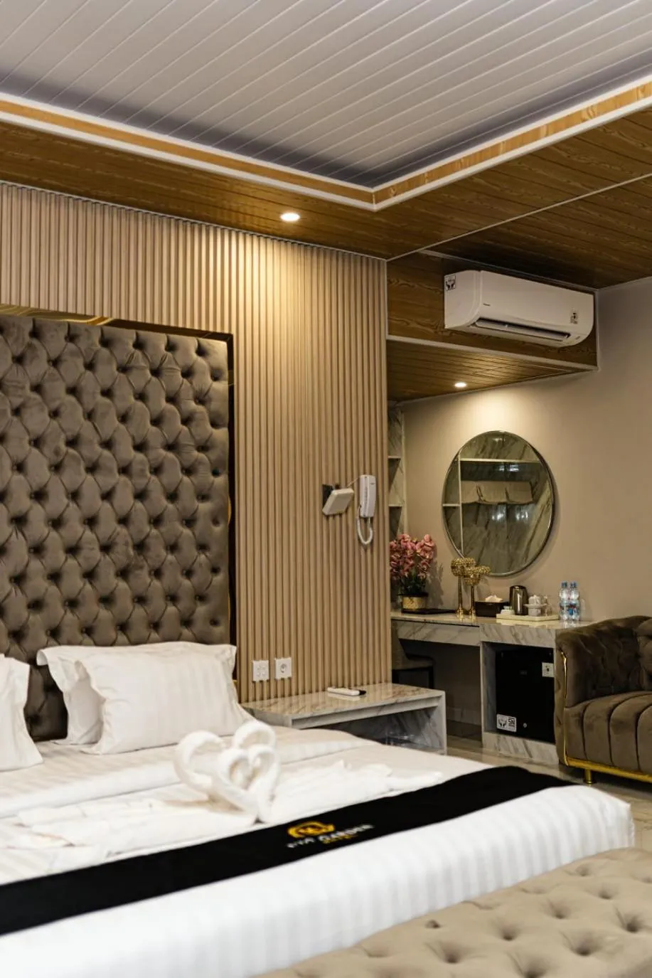 Bed in Nio Garden Hotel
