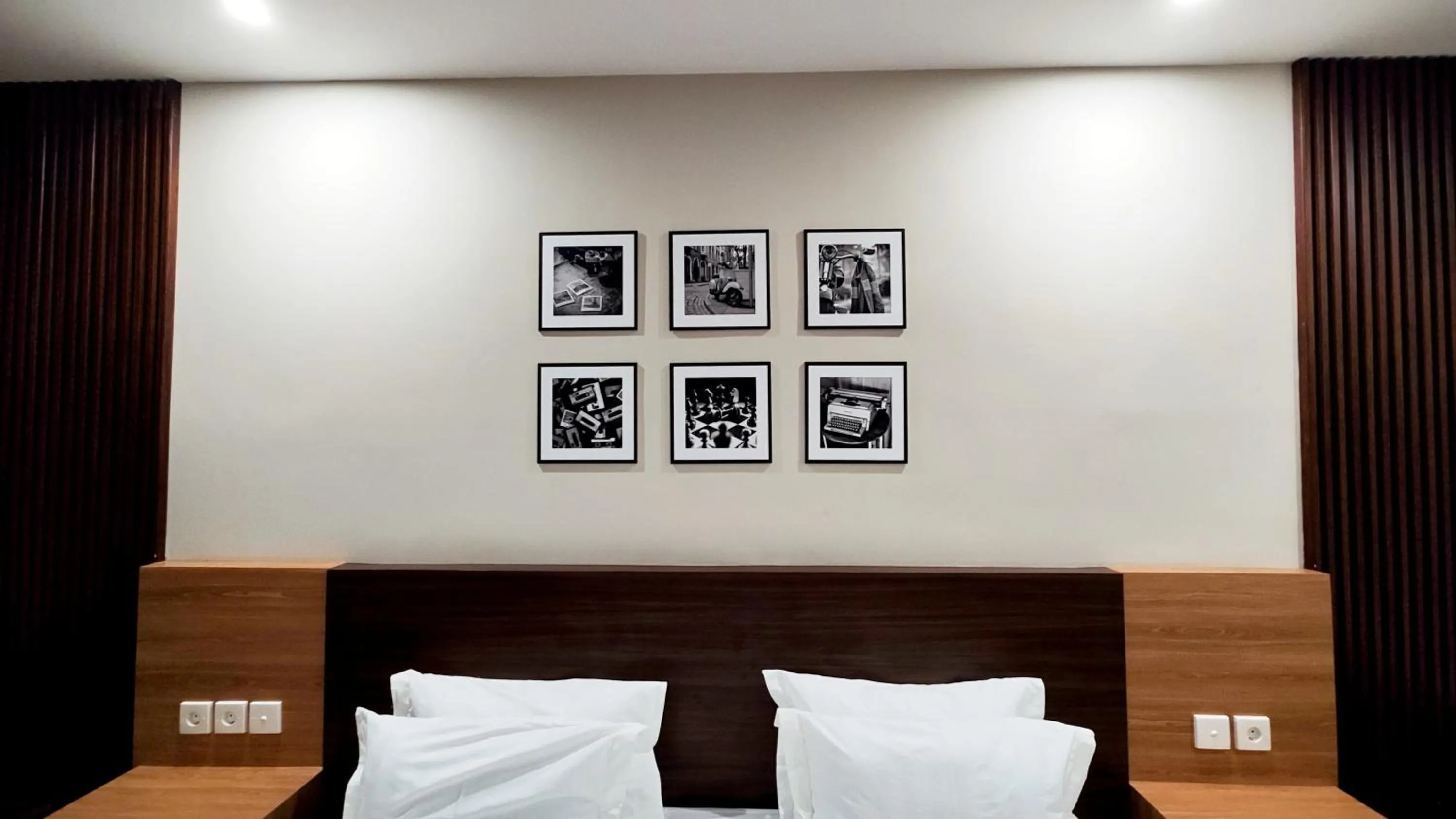 Bed in Nio Garden Hotel