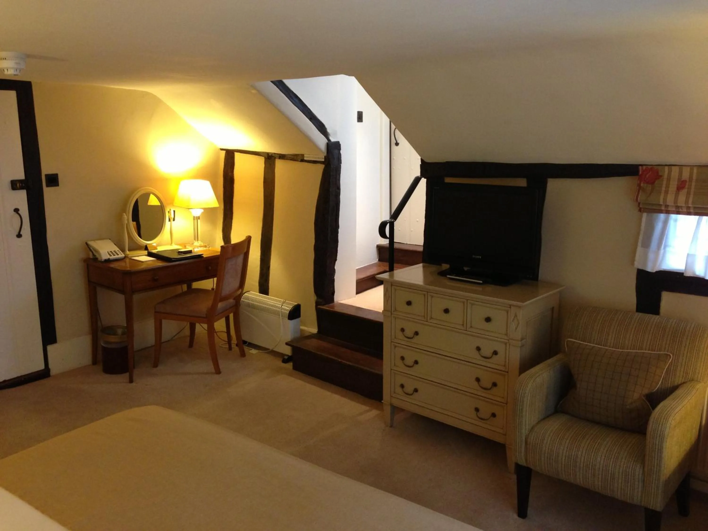 Seating area, Bed in Swan Hotel & Spa