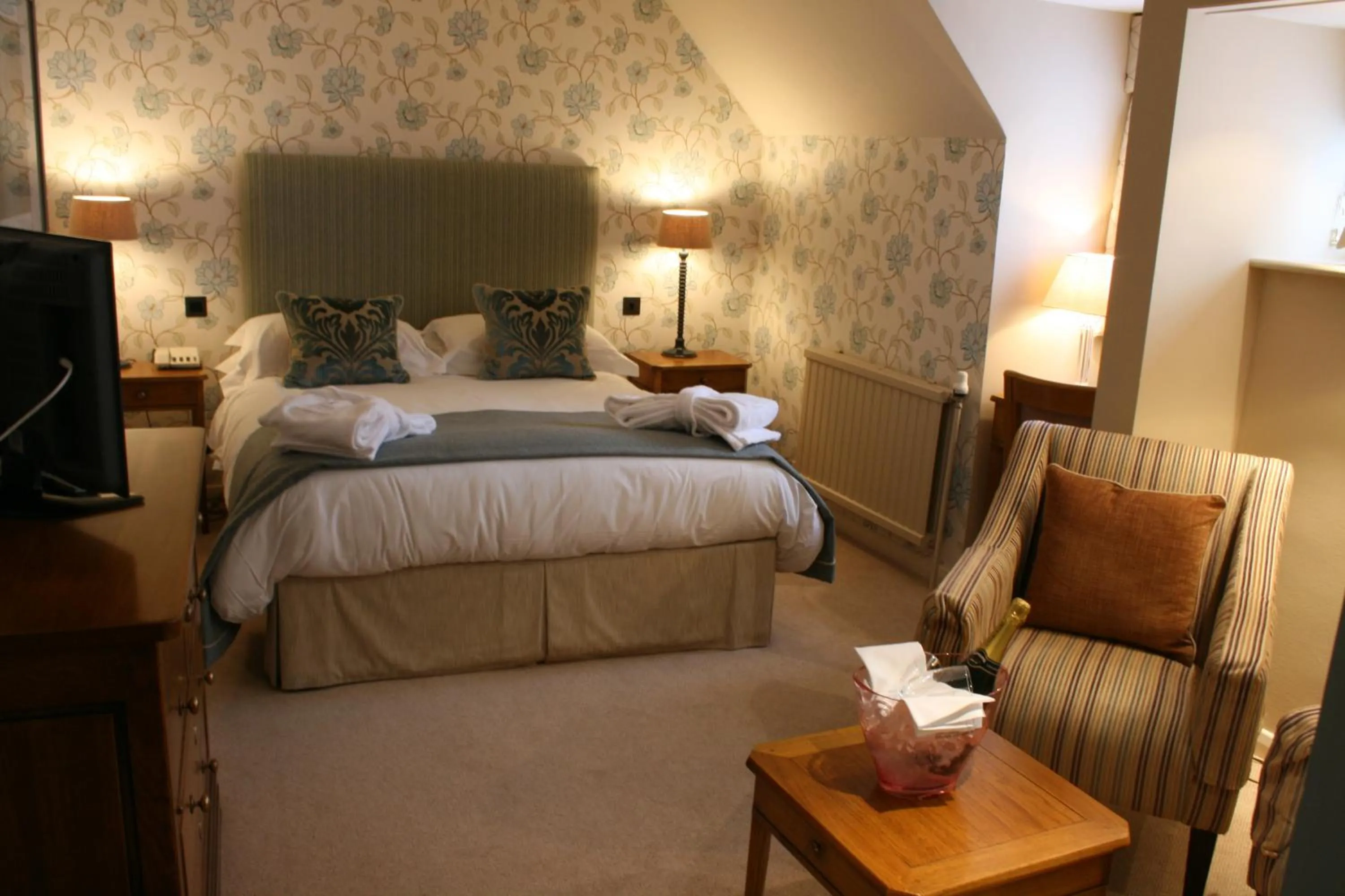 Bedroom, Bed in Swan Hotel & Spa