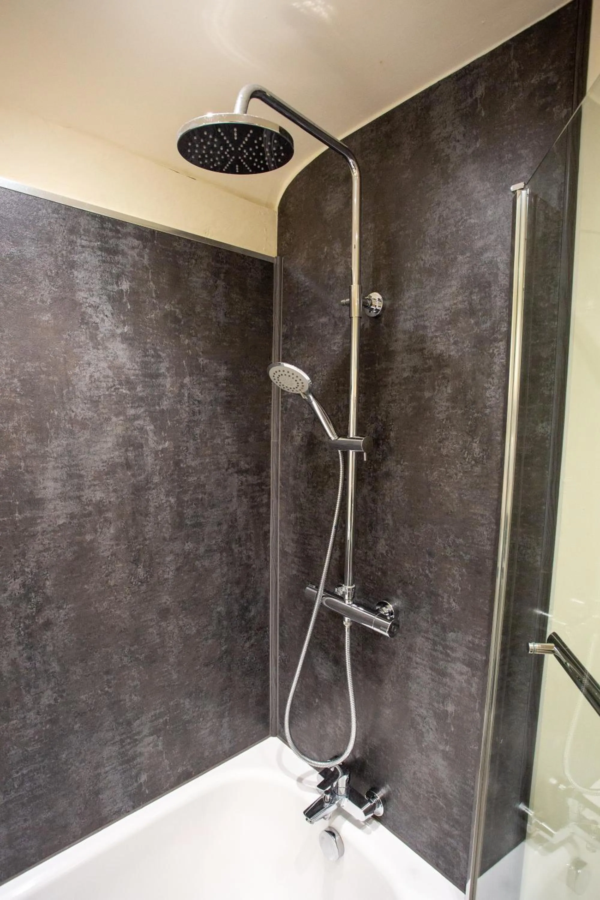 Shower in Swan Hotel & Spa