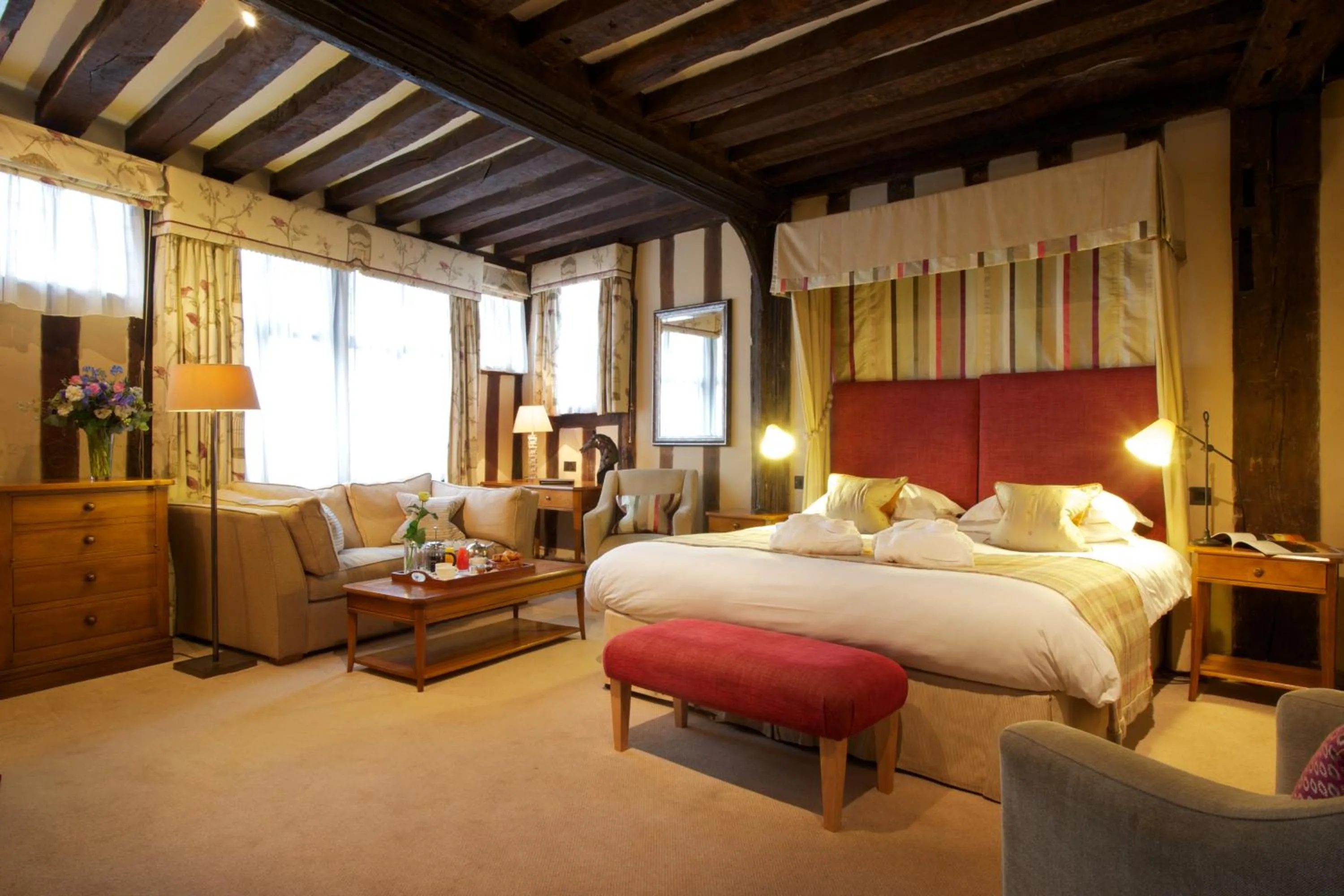 Photo of the whole room, Bed in Swan Hotel & Spa
