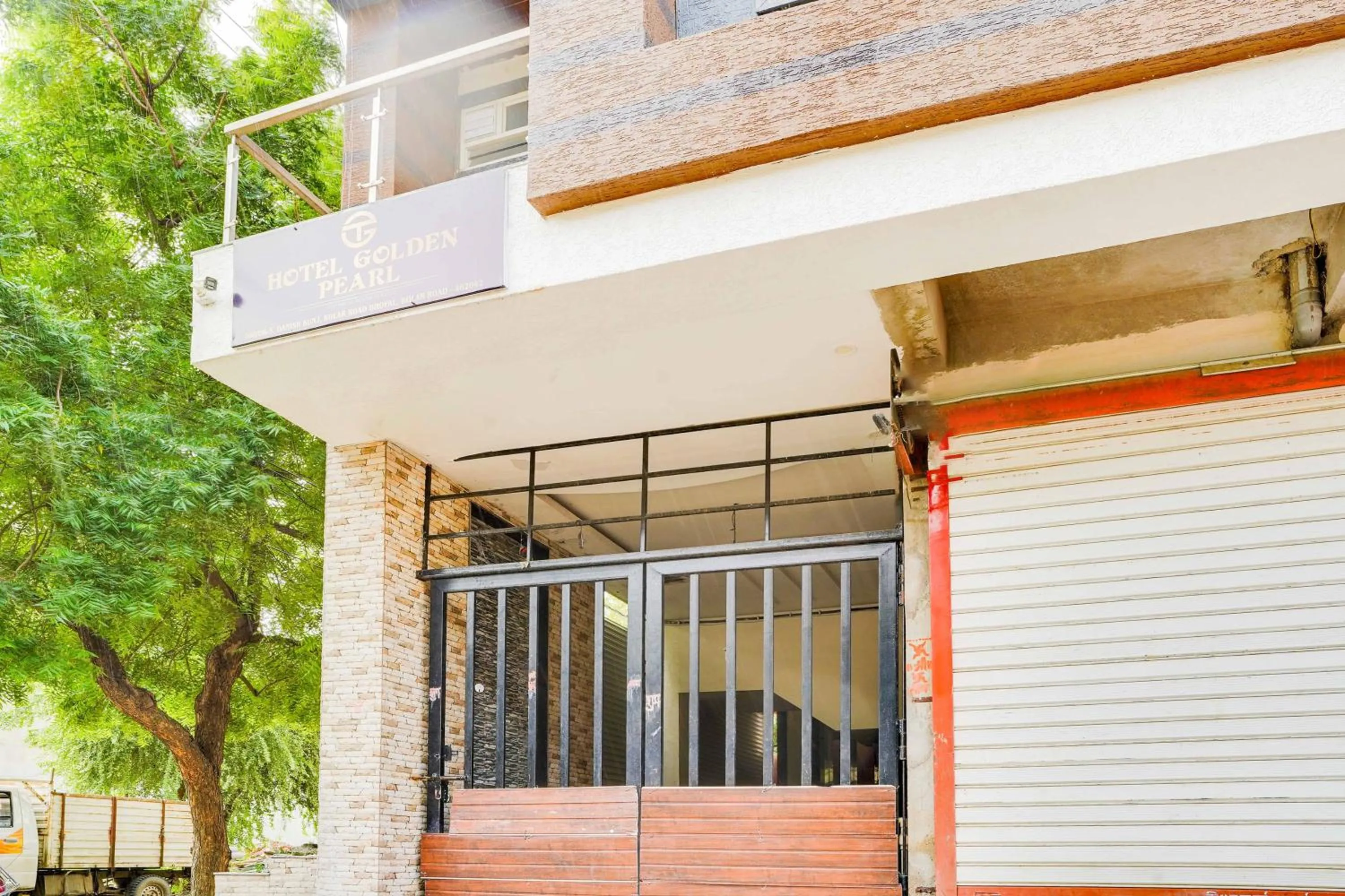 Facade/entrance in Hotel O Golden Pearl