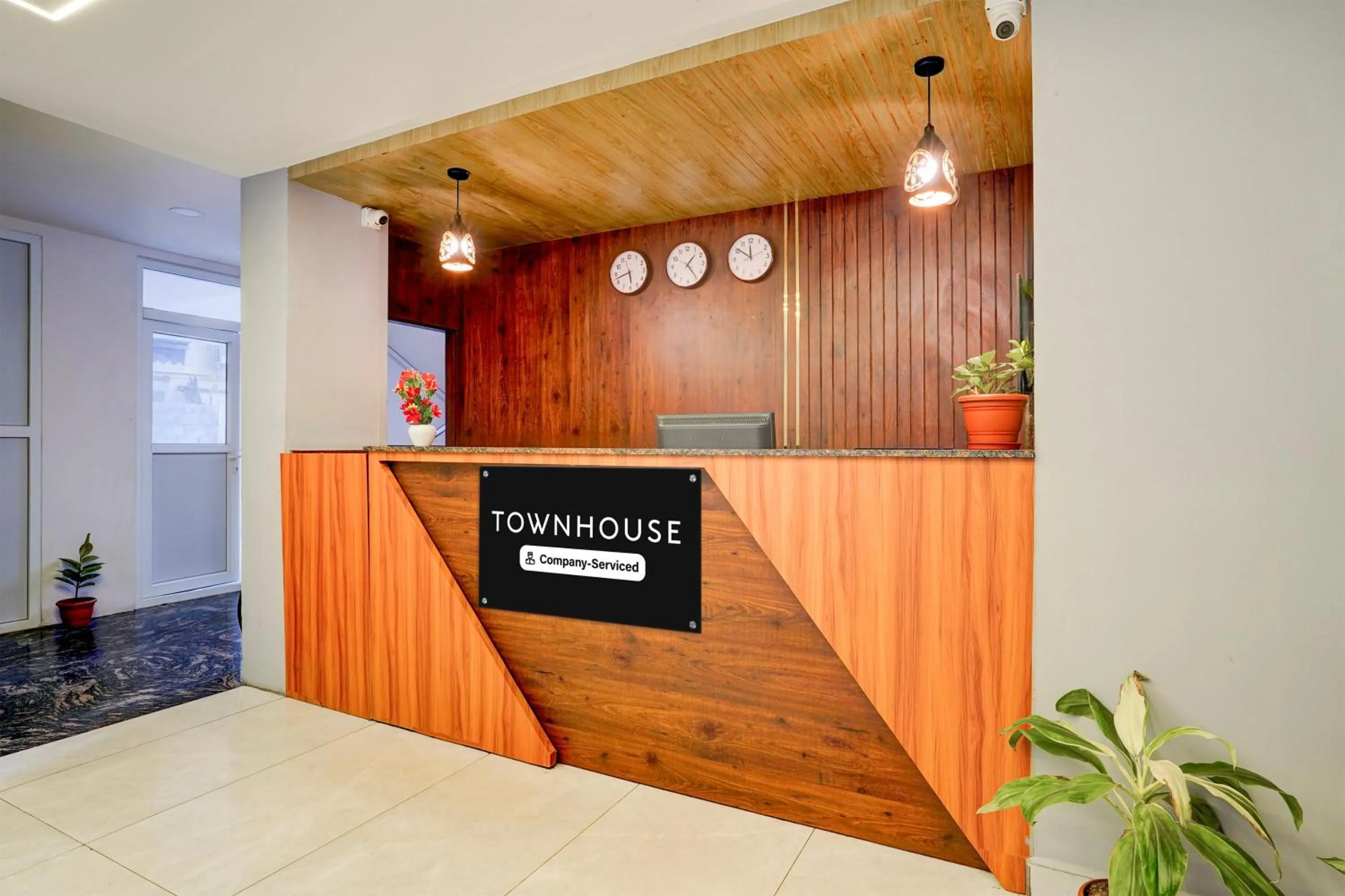 Lobby or reception in Super Townhouse Marathahalli Near Sri Nagalingeshwar Swamy Temple Formerly Hotel Avenue