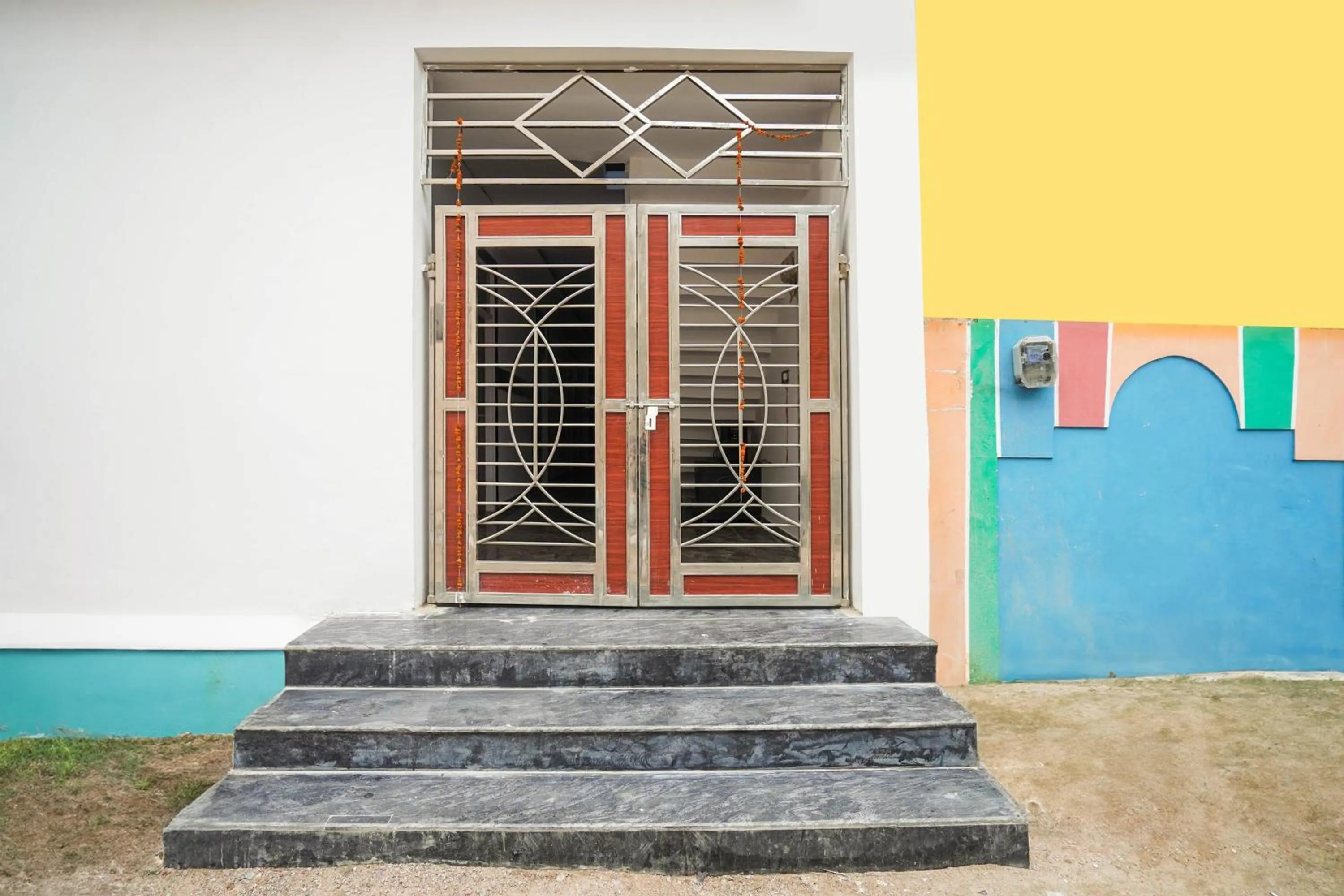 Facade/entrance in Hotel O Shivankar Paradise