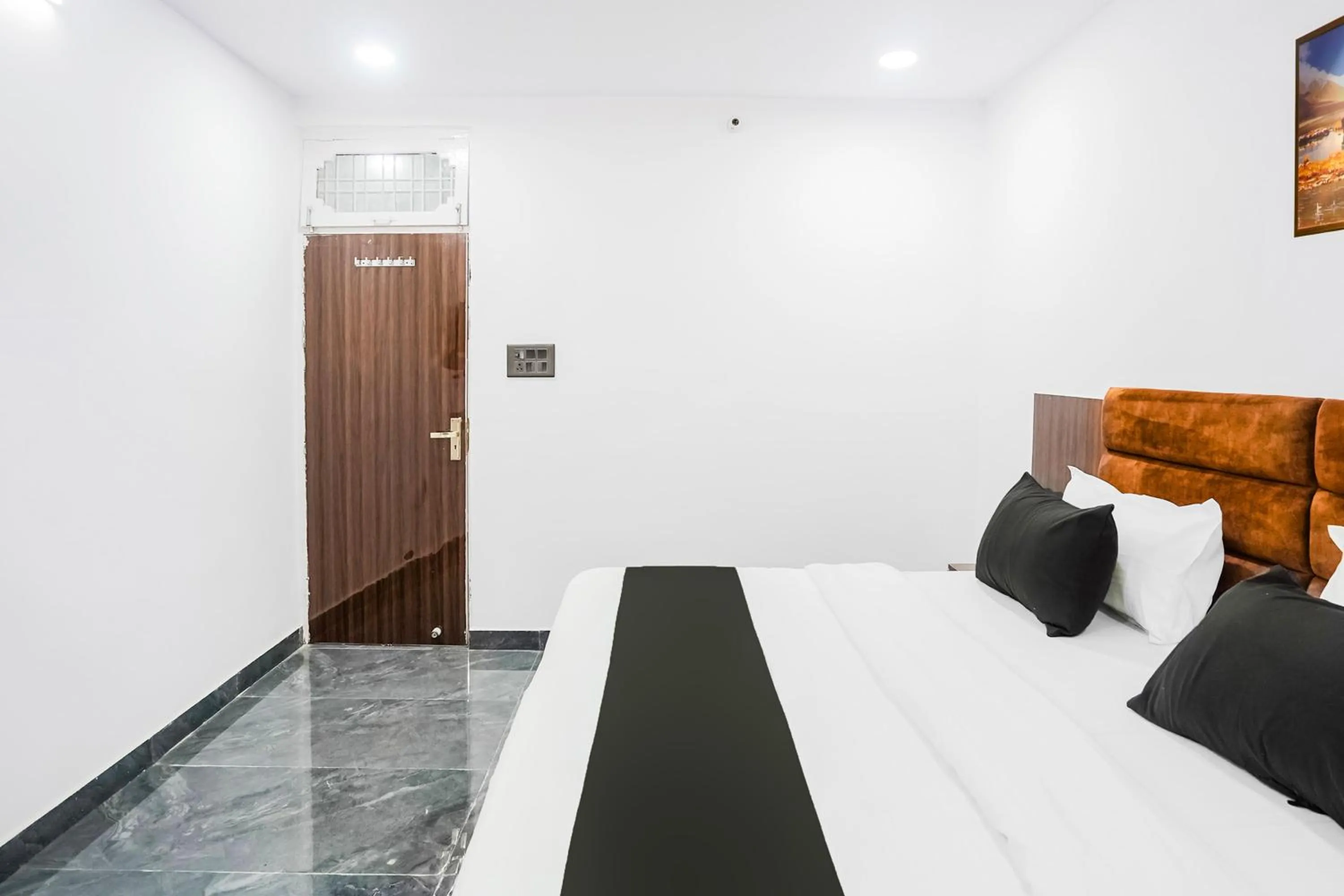 Bedroom, Bed in Hotel O Shivankar Paradise