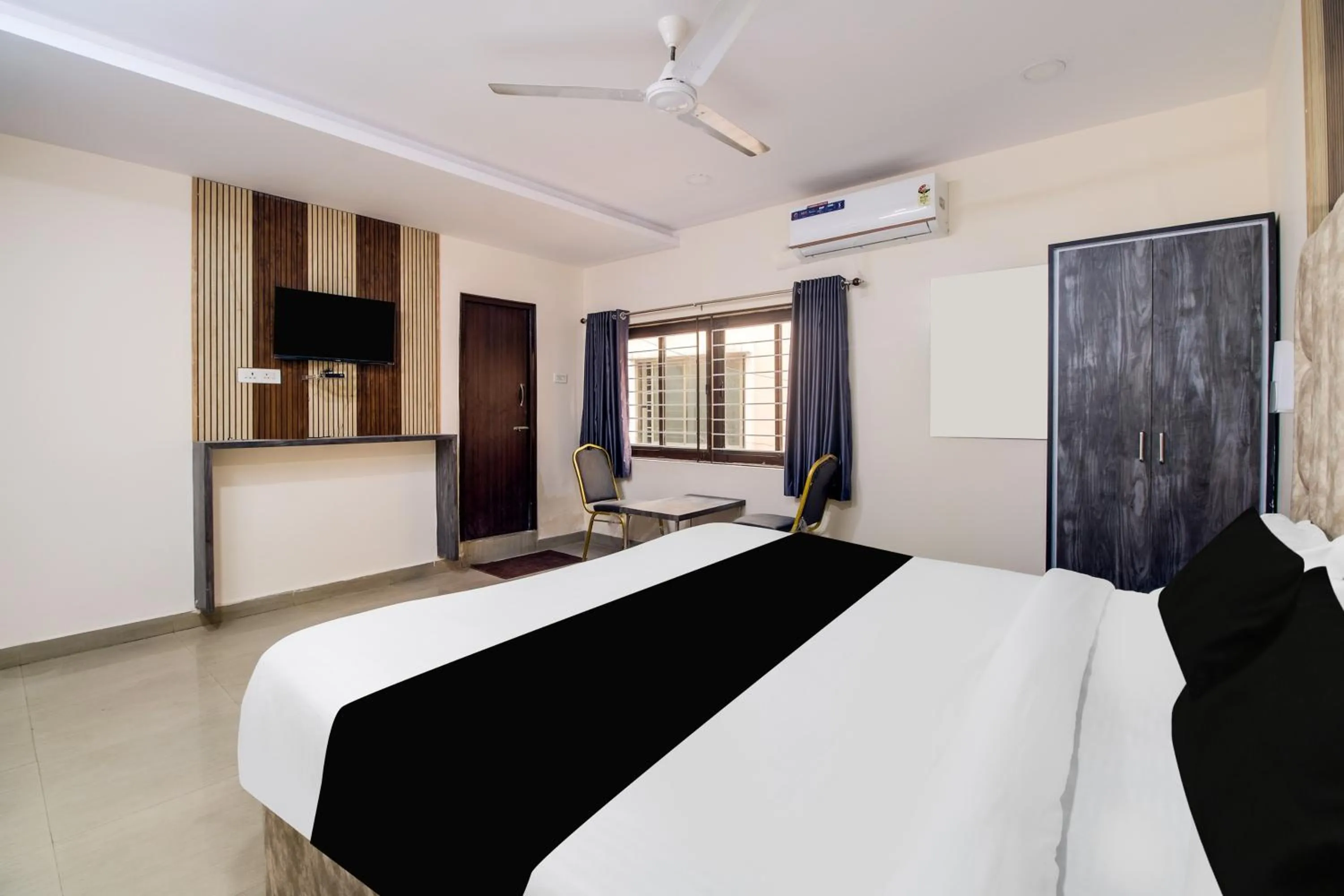 Bedroom, Bed in Hotel O Sai Capital