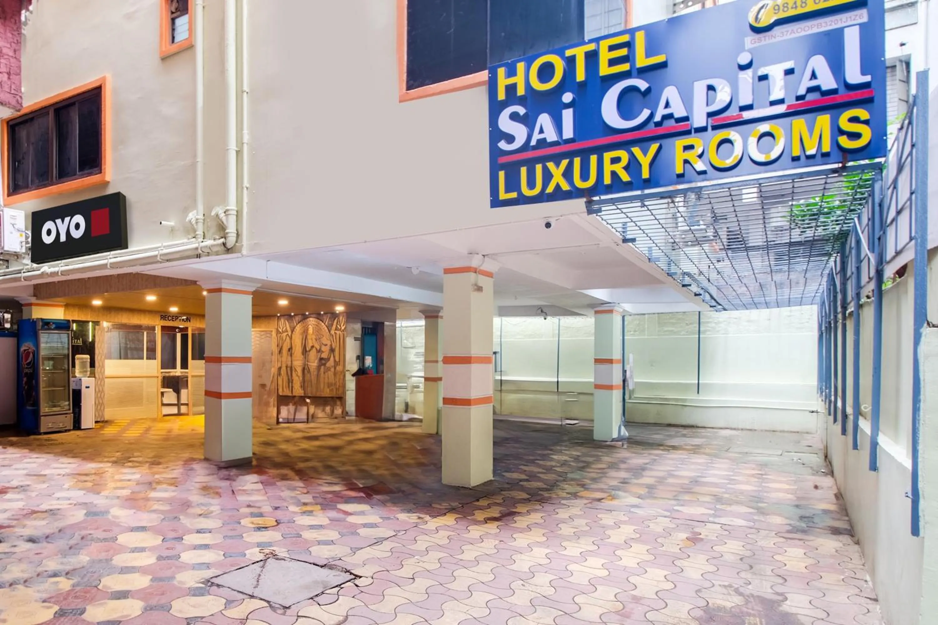 Facade/entrance in Hotel O Sai Capital