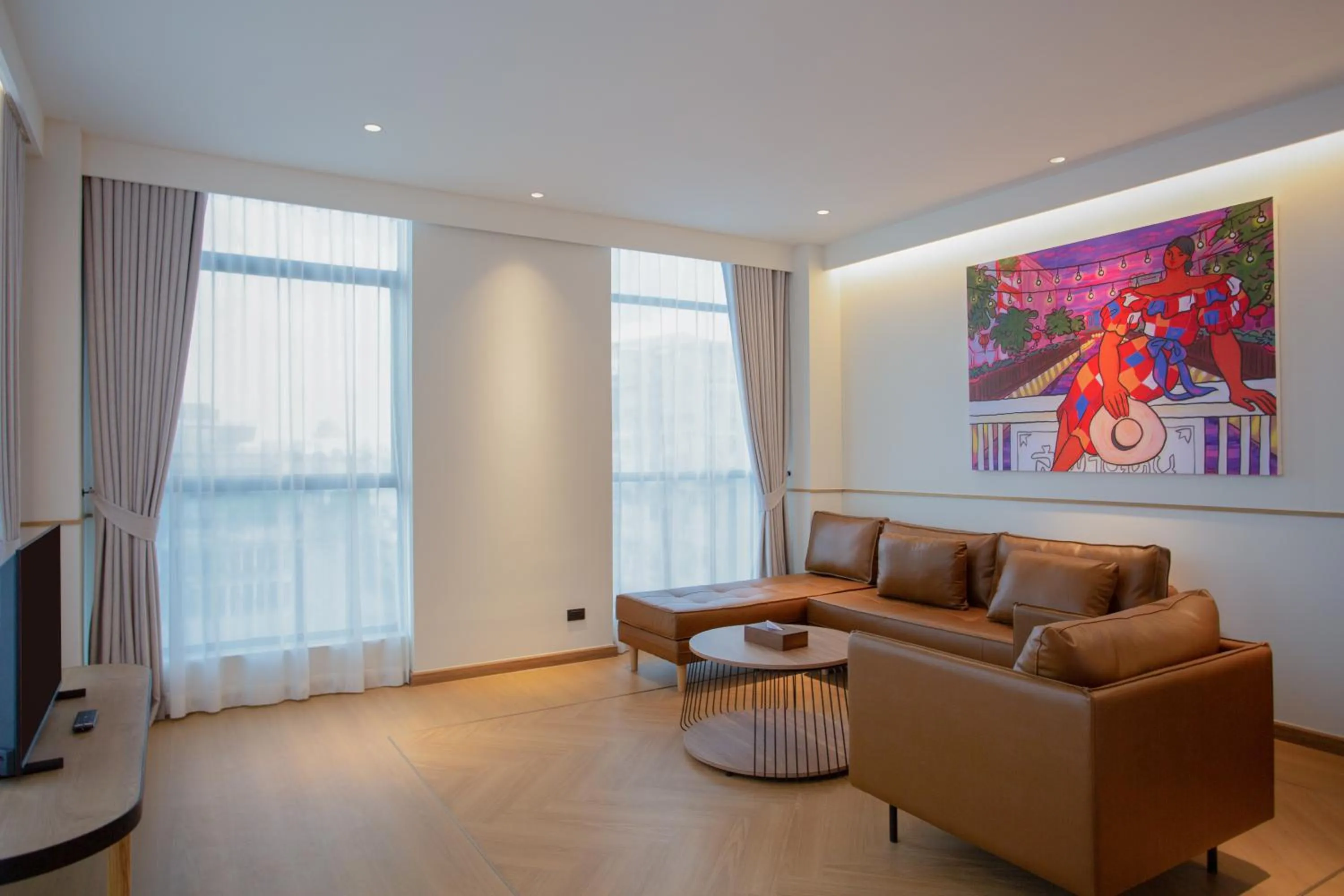 Communal lounge/ TV room in Lub d Bangkok Chinatown - Steps from Sam Yod MRT Station