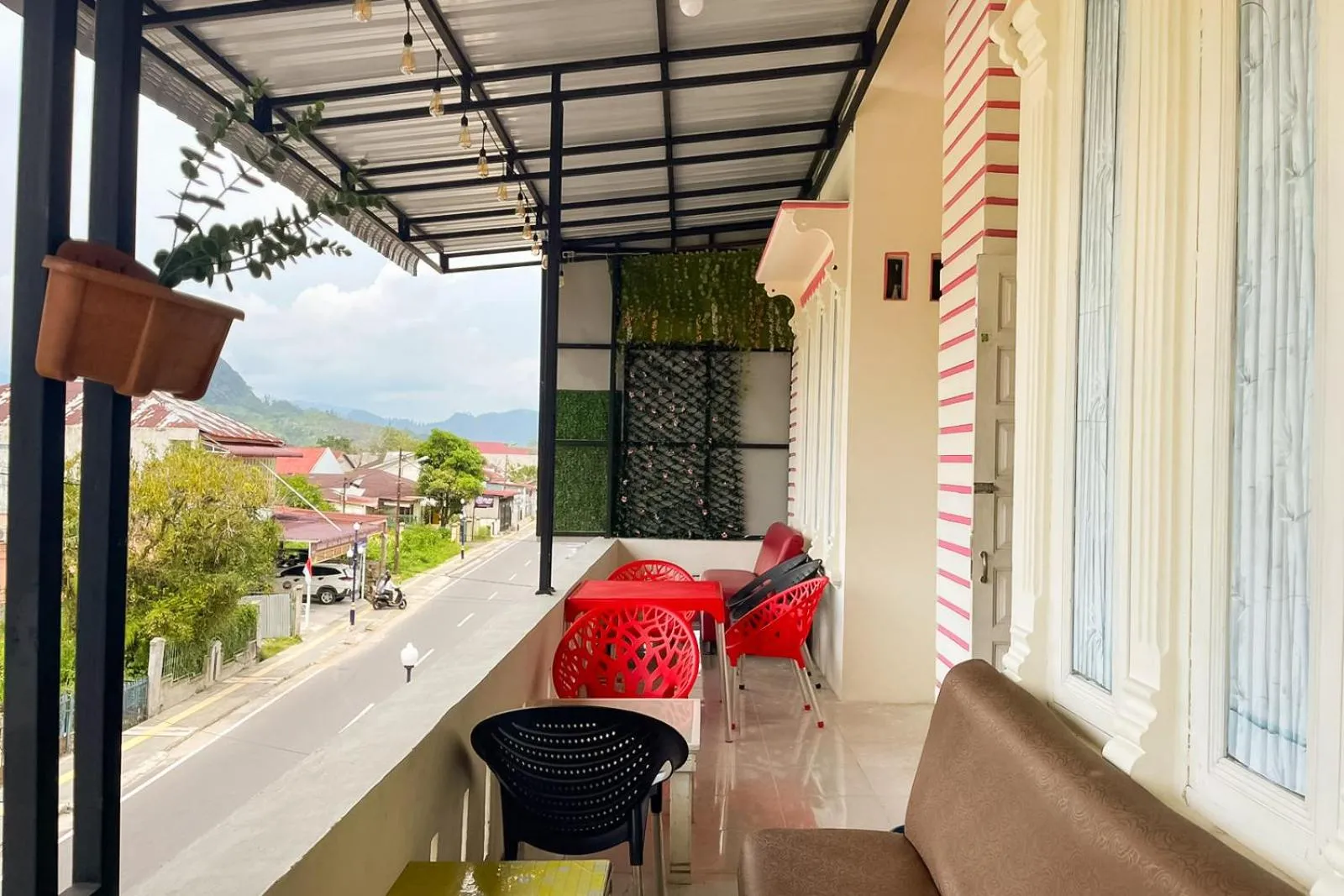 RedDoorz Syariah at Jalan RJ Junjungan Lubis Pandan