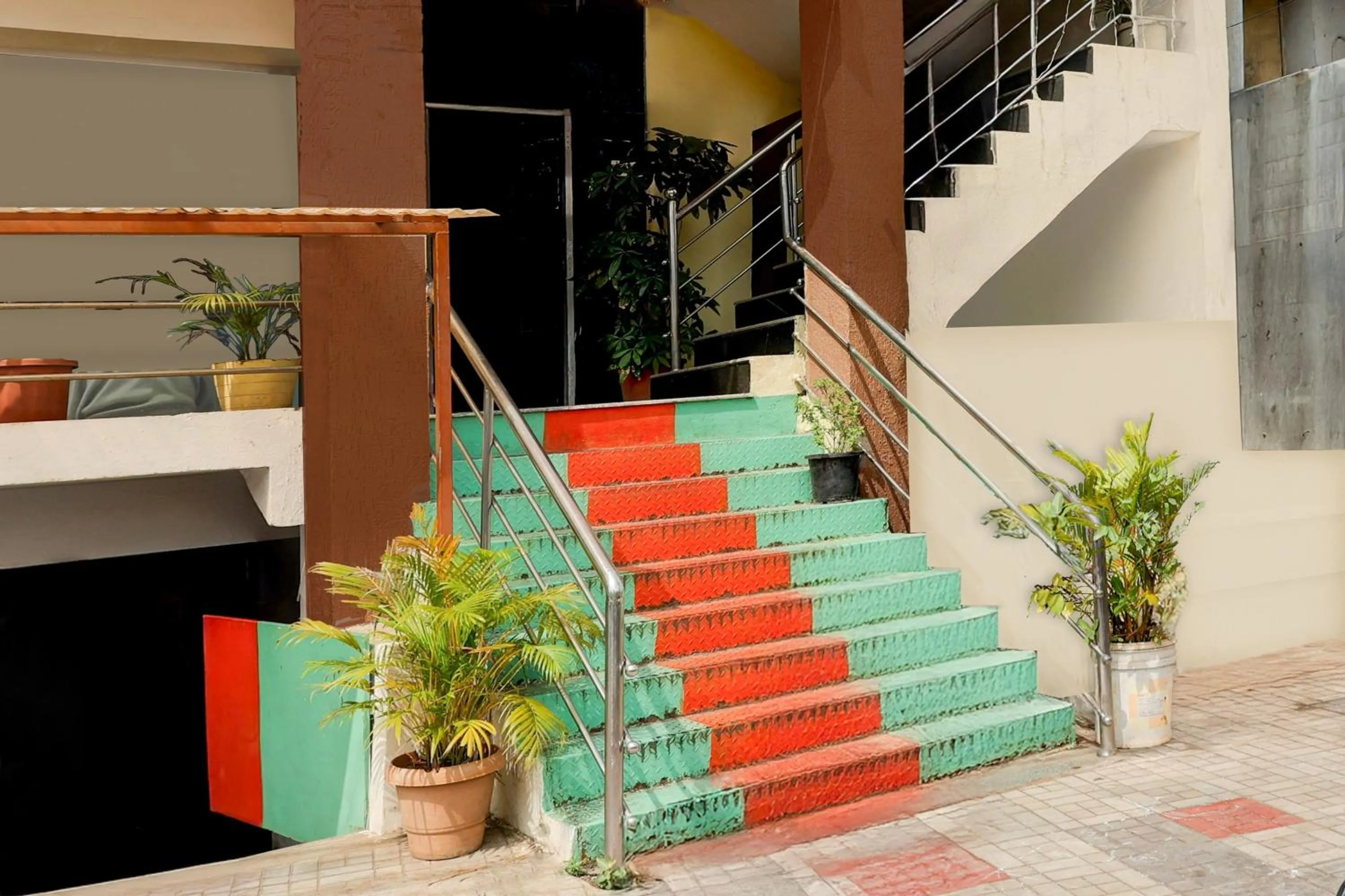 Hotel O Benz Circle Crossway Vijayawada Formerly Akshaya Elite