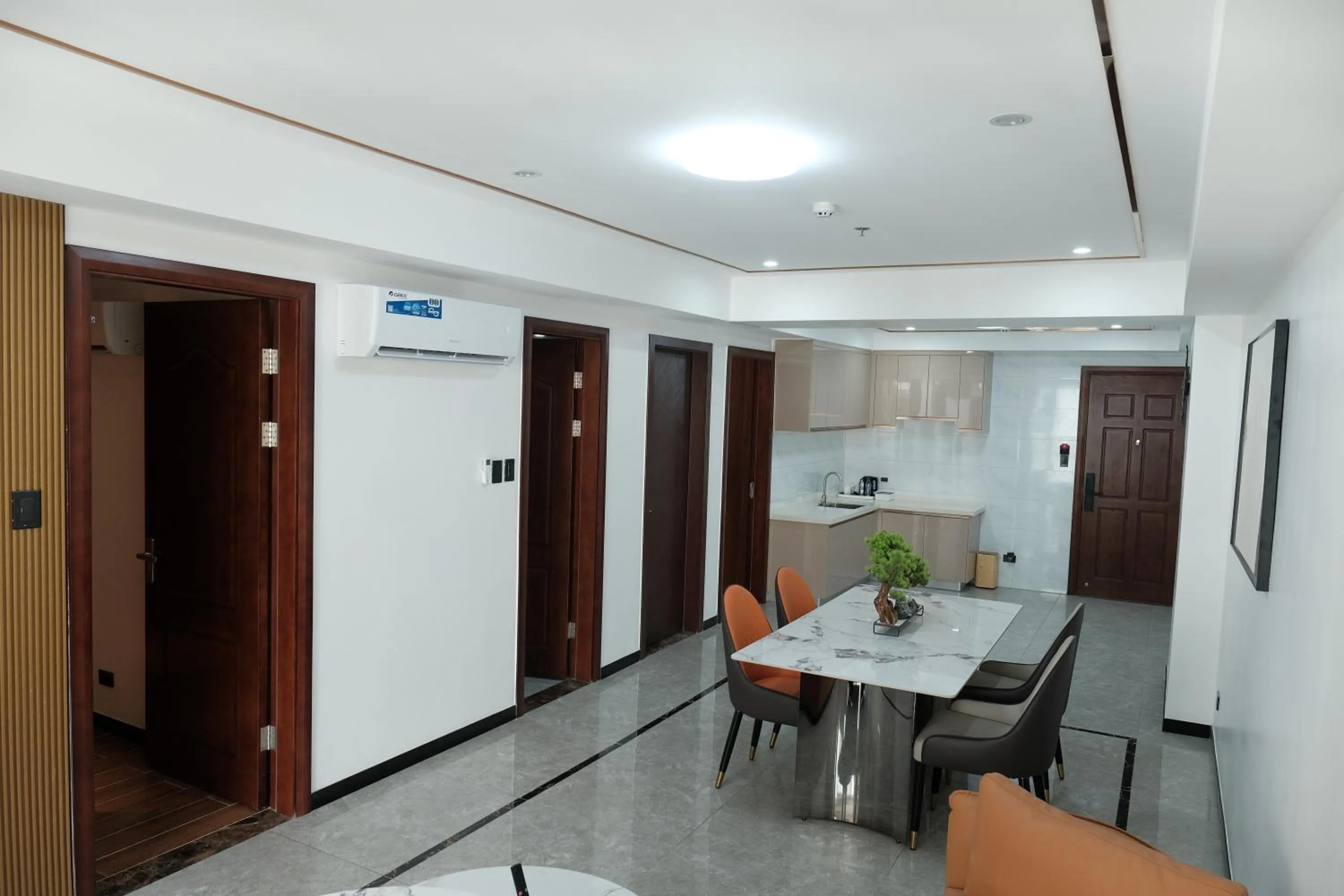 Living room in Golden Seagulls Hotel