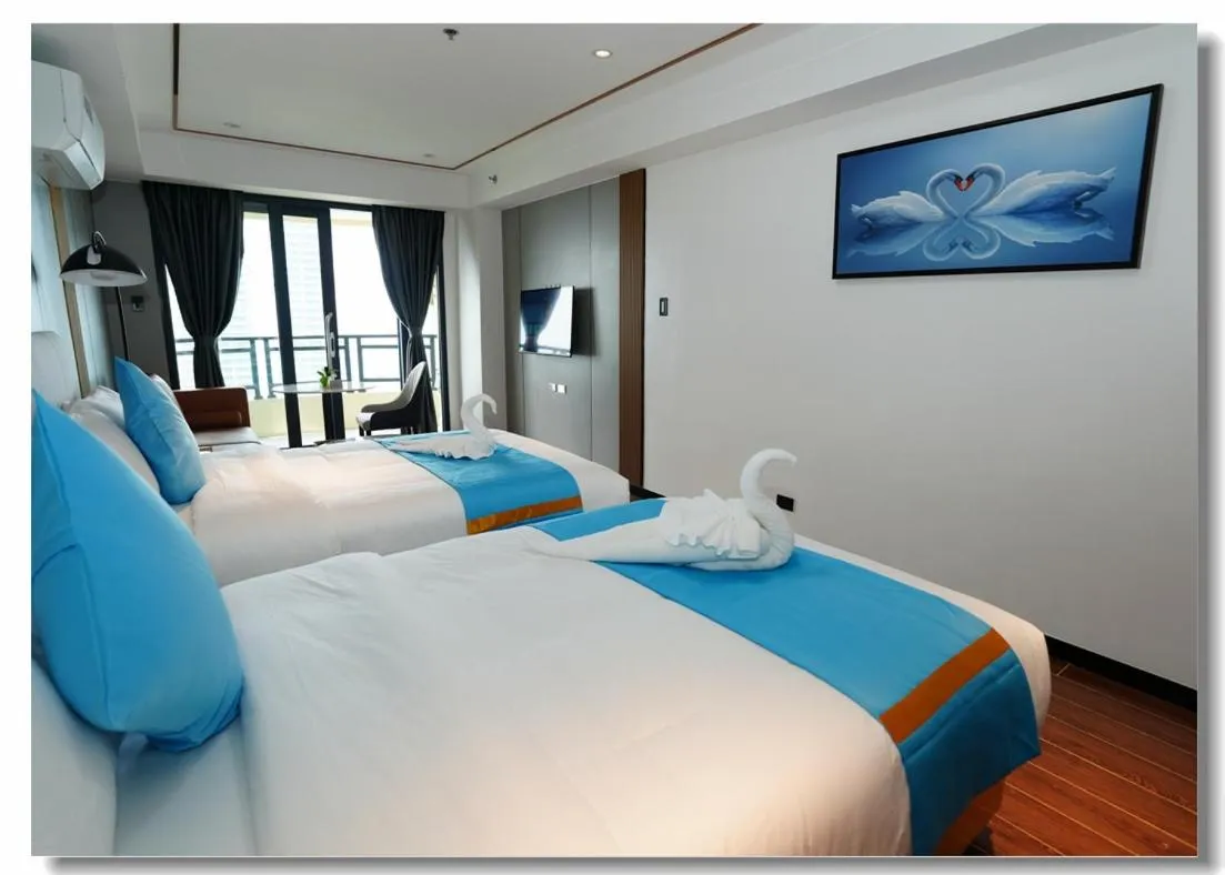 Bed in Golden Seagulls Hotel