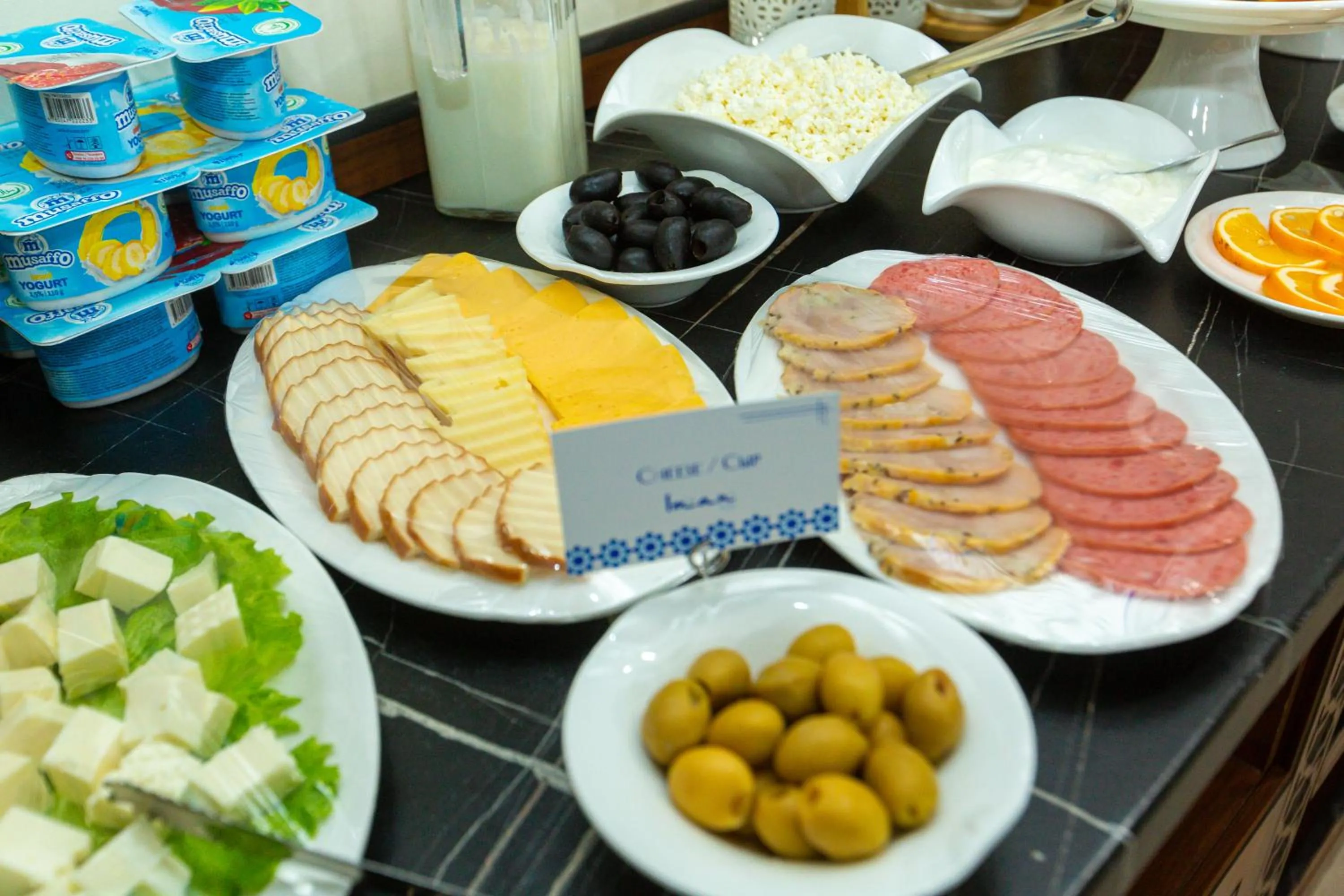 Restaurant/places to eat in Iman Hotel